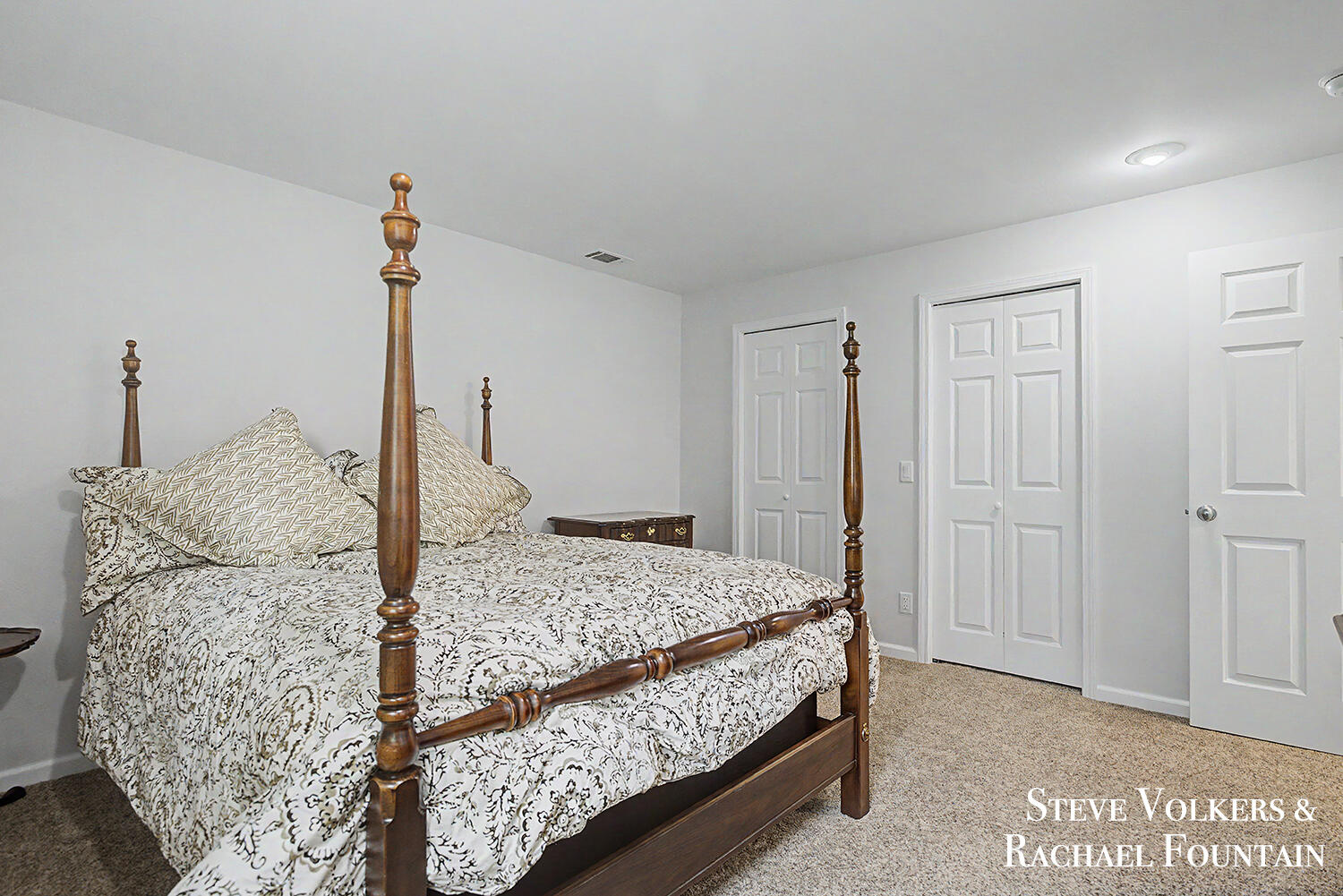 2006 Burton Knoll Court SE Grand Rapids MI 49546
