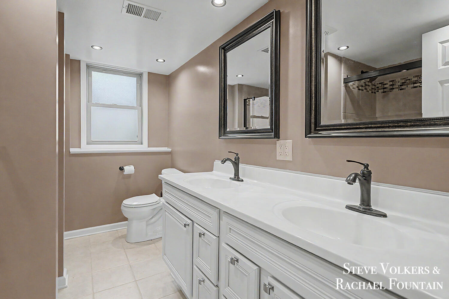 2006 Burton Knoll Court SE Grand Rapids MI 49546