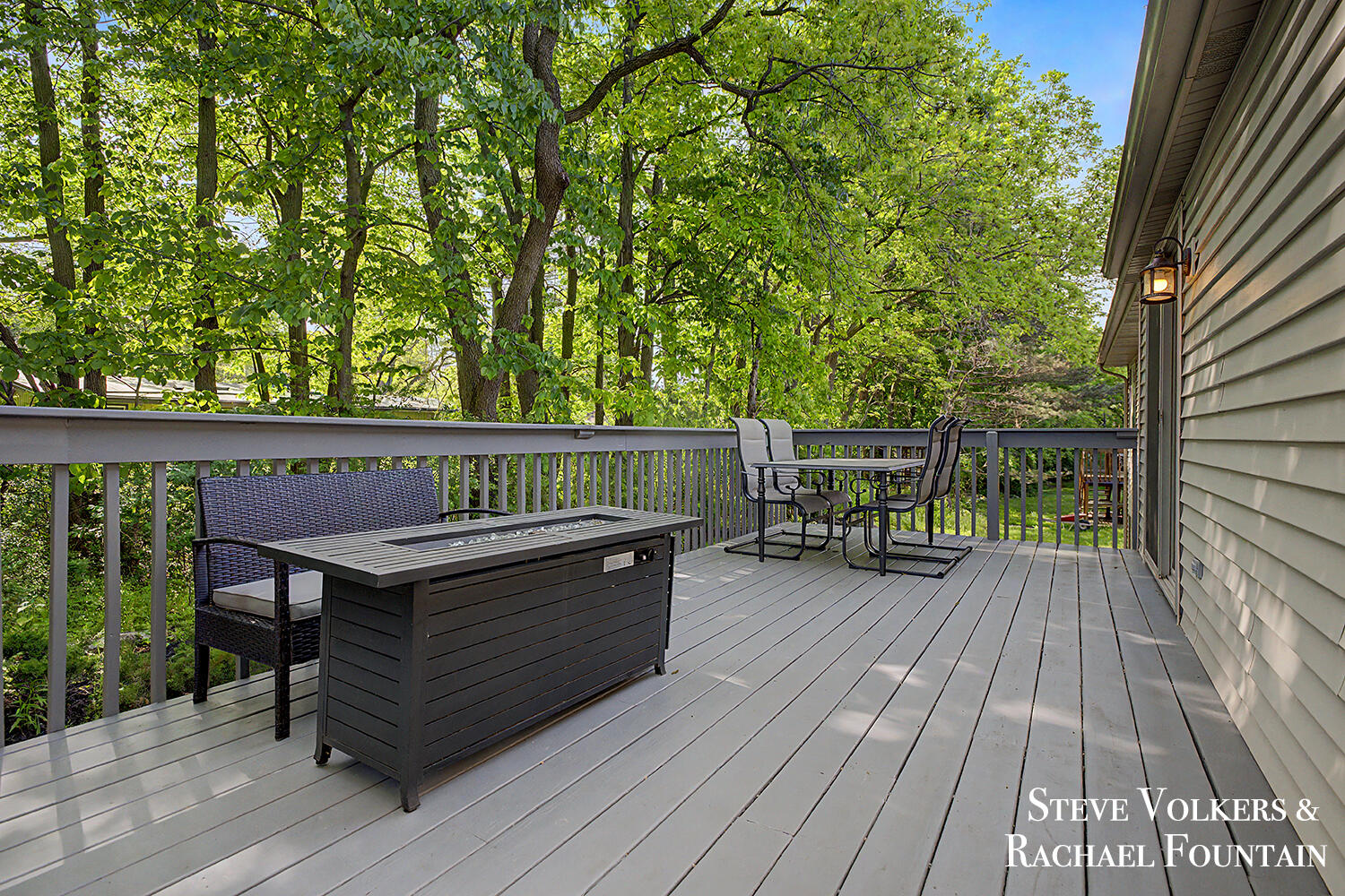 2006 Burton Knoll Court SE Grand Rapids MI 49546