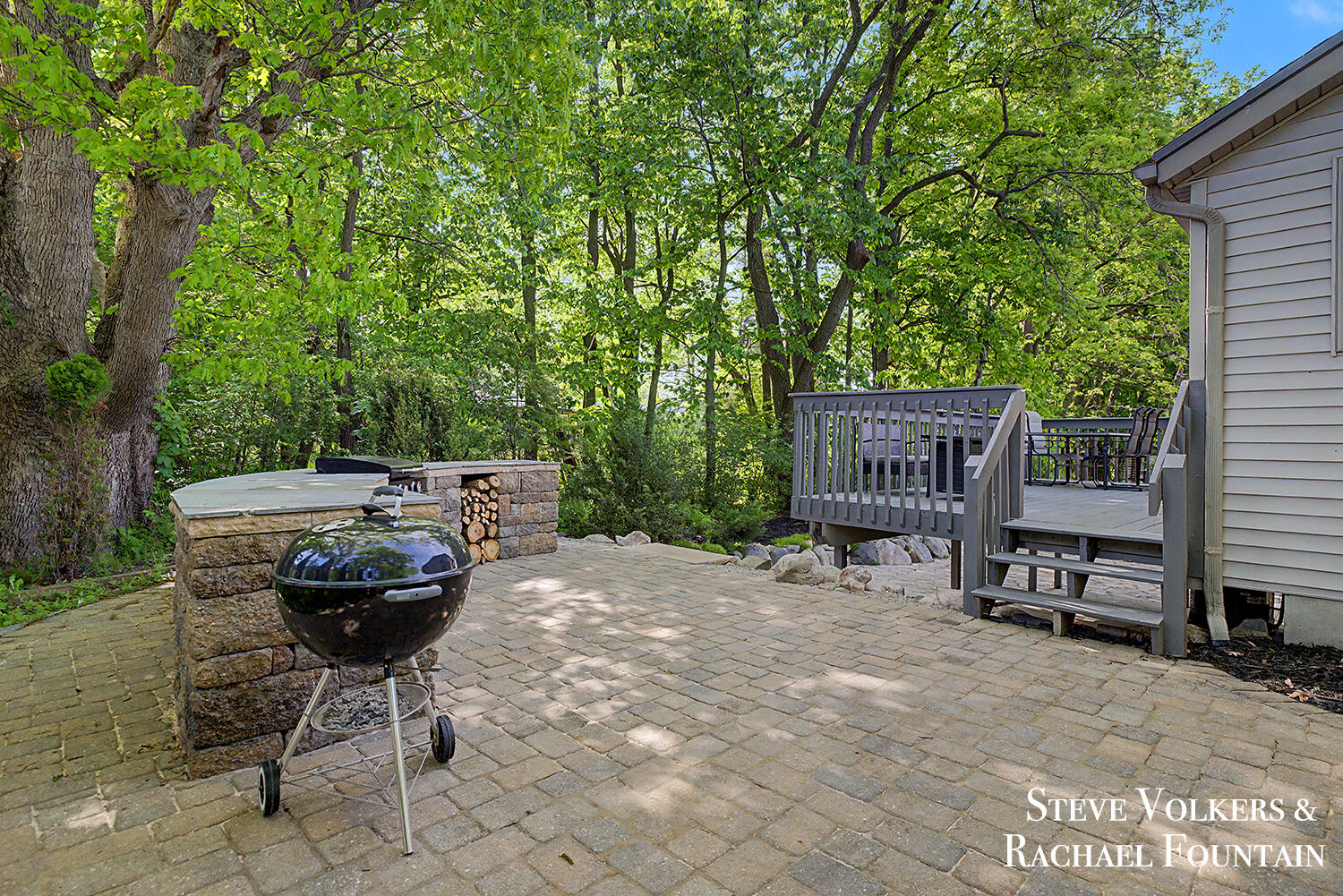 2006 Burton Knoll Court SE Grand Rapids MI 49546