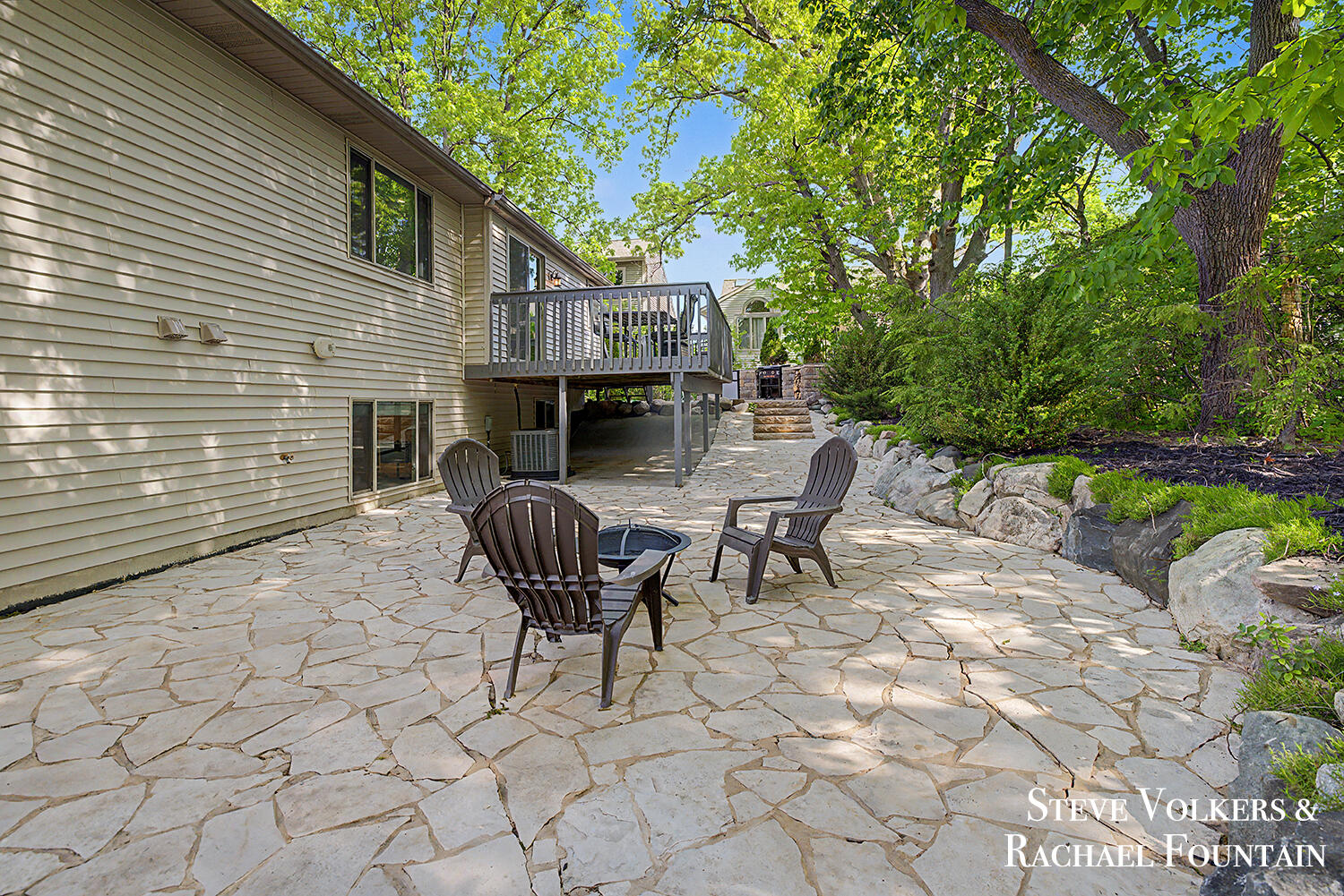 2006 Burton Knoll Court SE Grand Rapids MI 49546