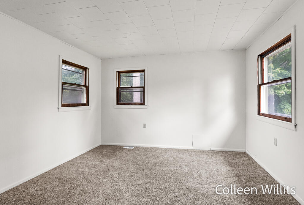 13070 144th Avenue Grand Haven MI 49417