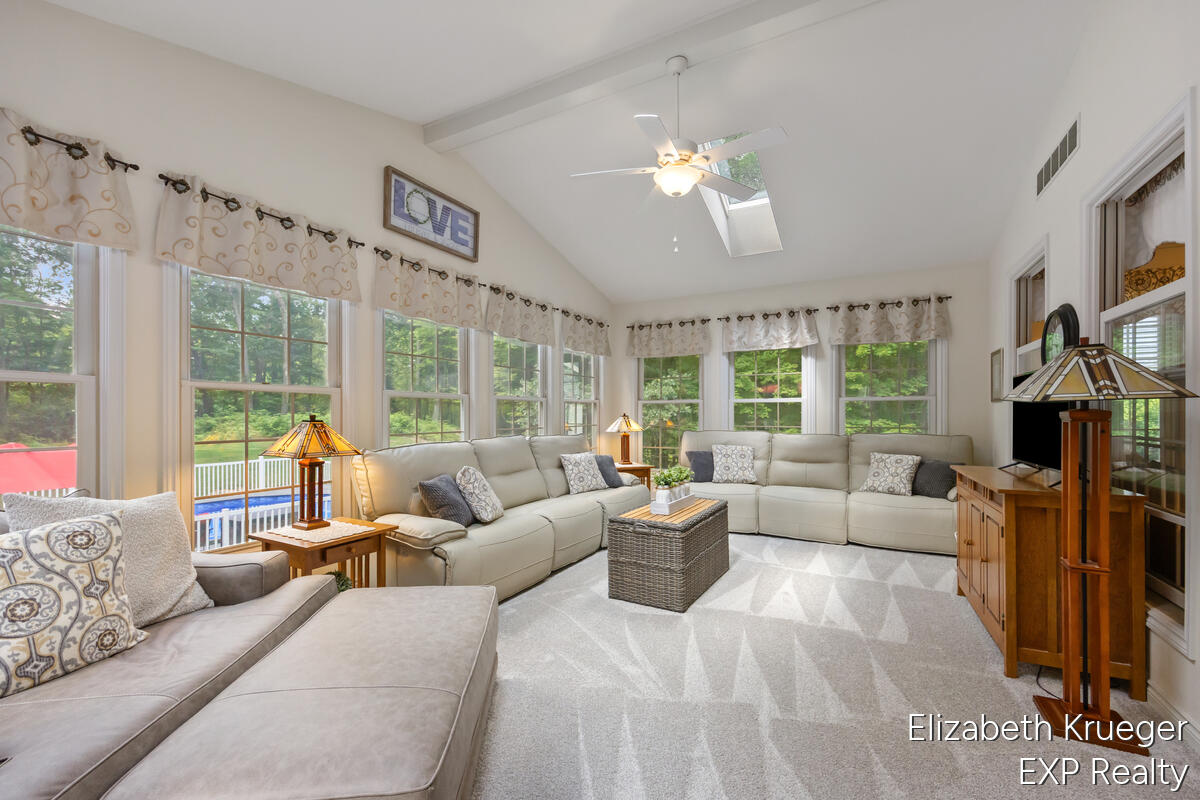 8350 Winterforest Drive NE Rockford MI 49341