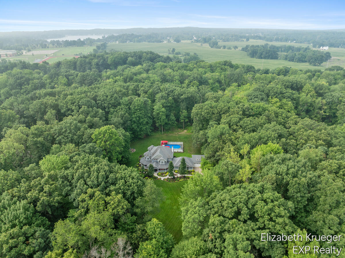 8350 Winterforest Drive NE Rockford MI 49341