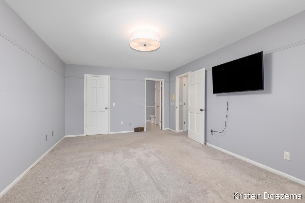 7716 Kirkwall Drive SE Ada MI 49301