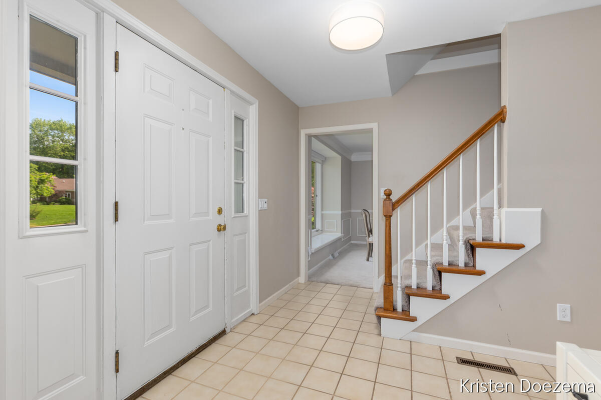 7716 Kirkwall Drive SE Ada MI 49301