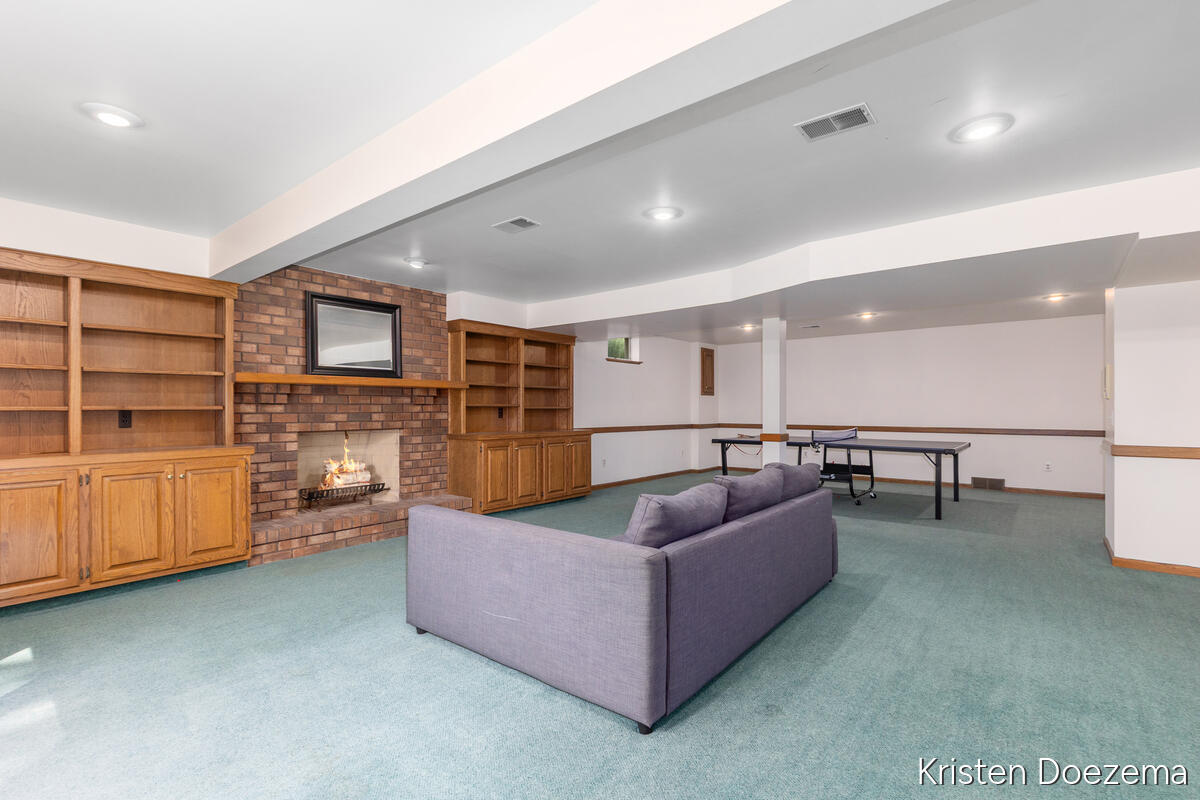 7716 Kirkwall Drive SE Ada MI 49301
