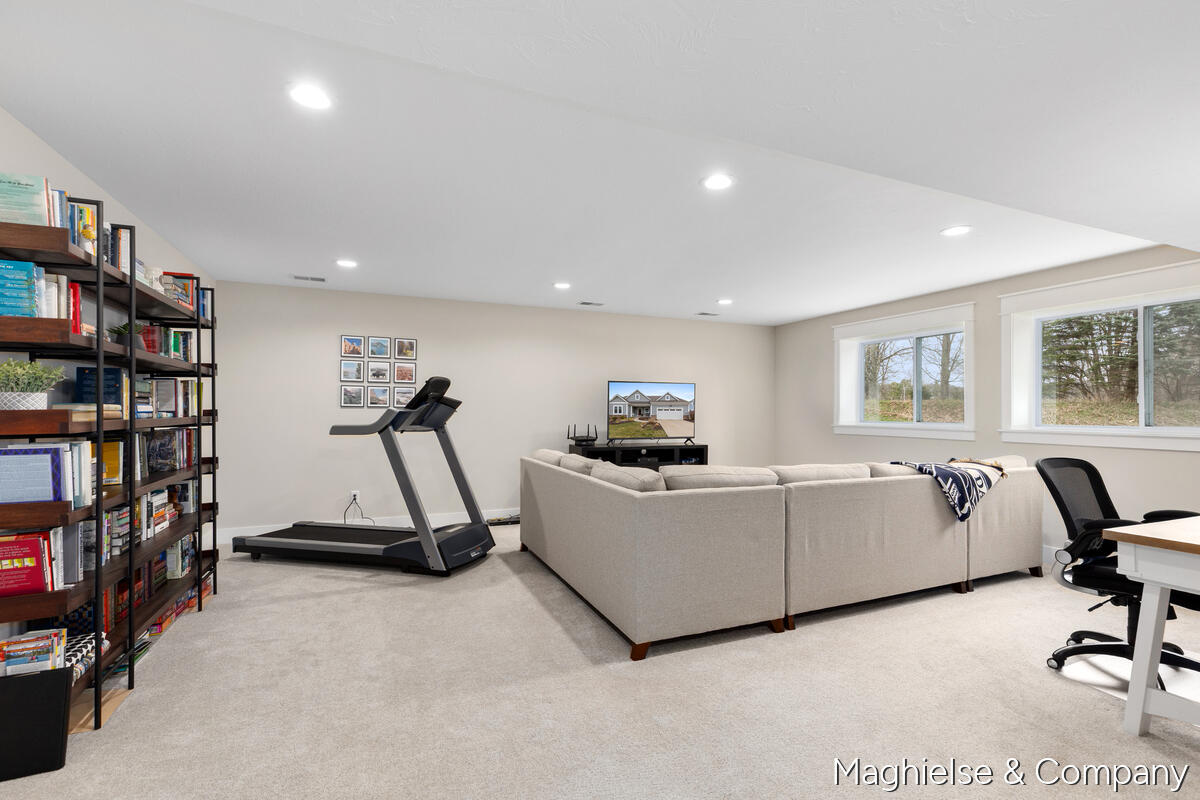 8374 Rose Ridge Drive Rockford MI 49341