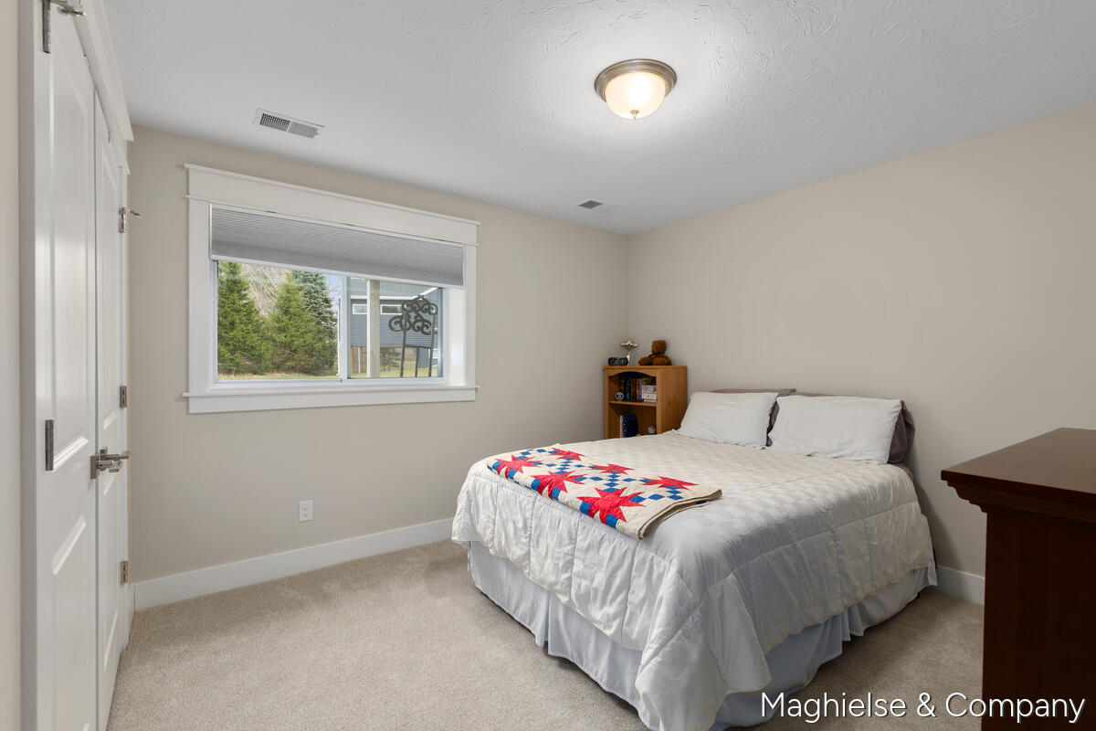 8374 Rose Ridge Drive Rockford MI 49341