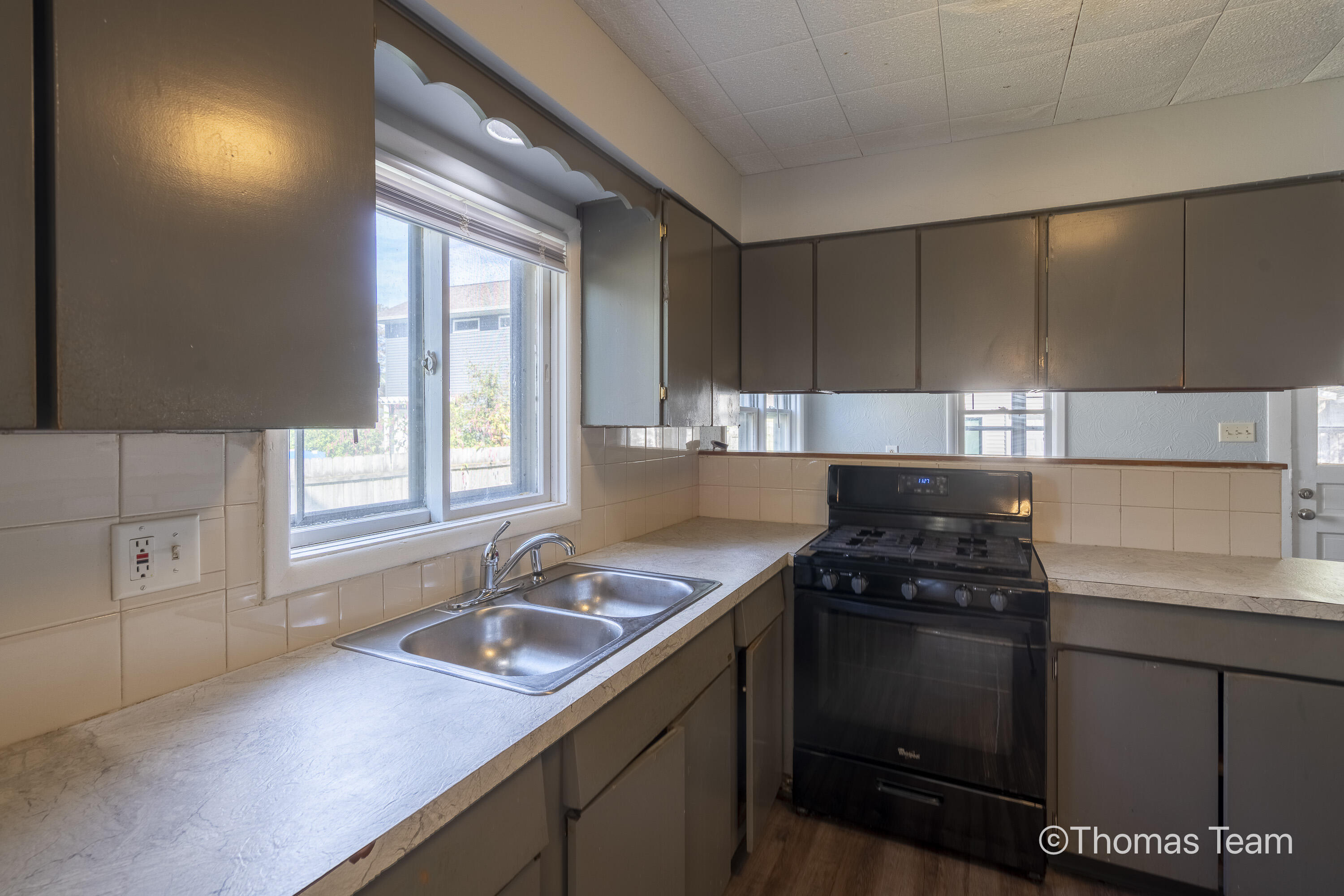 543 Shirley Street NE Grand Rapids MI 49503