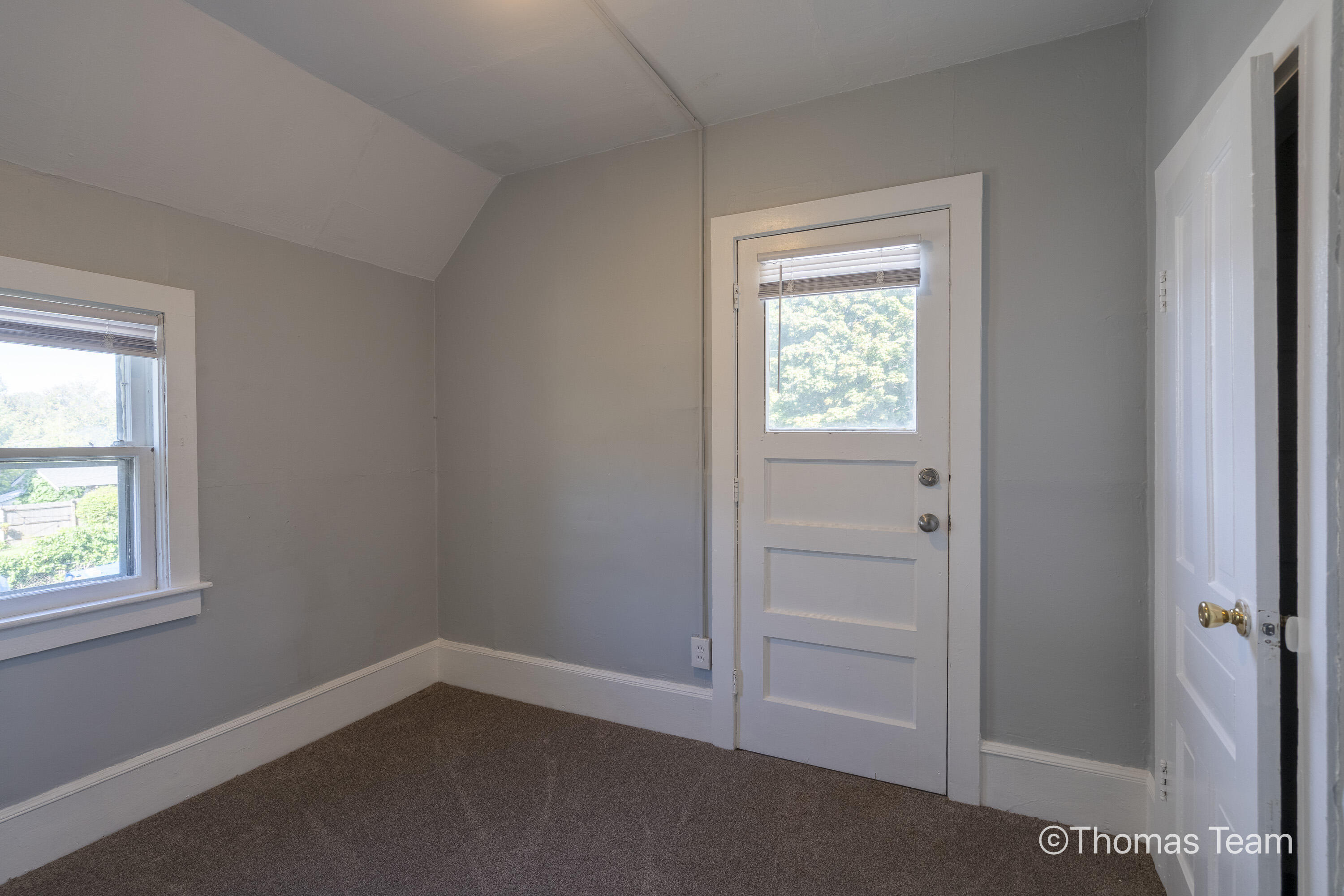 543 Shirley Street NE Grand Rapids MI 49503