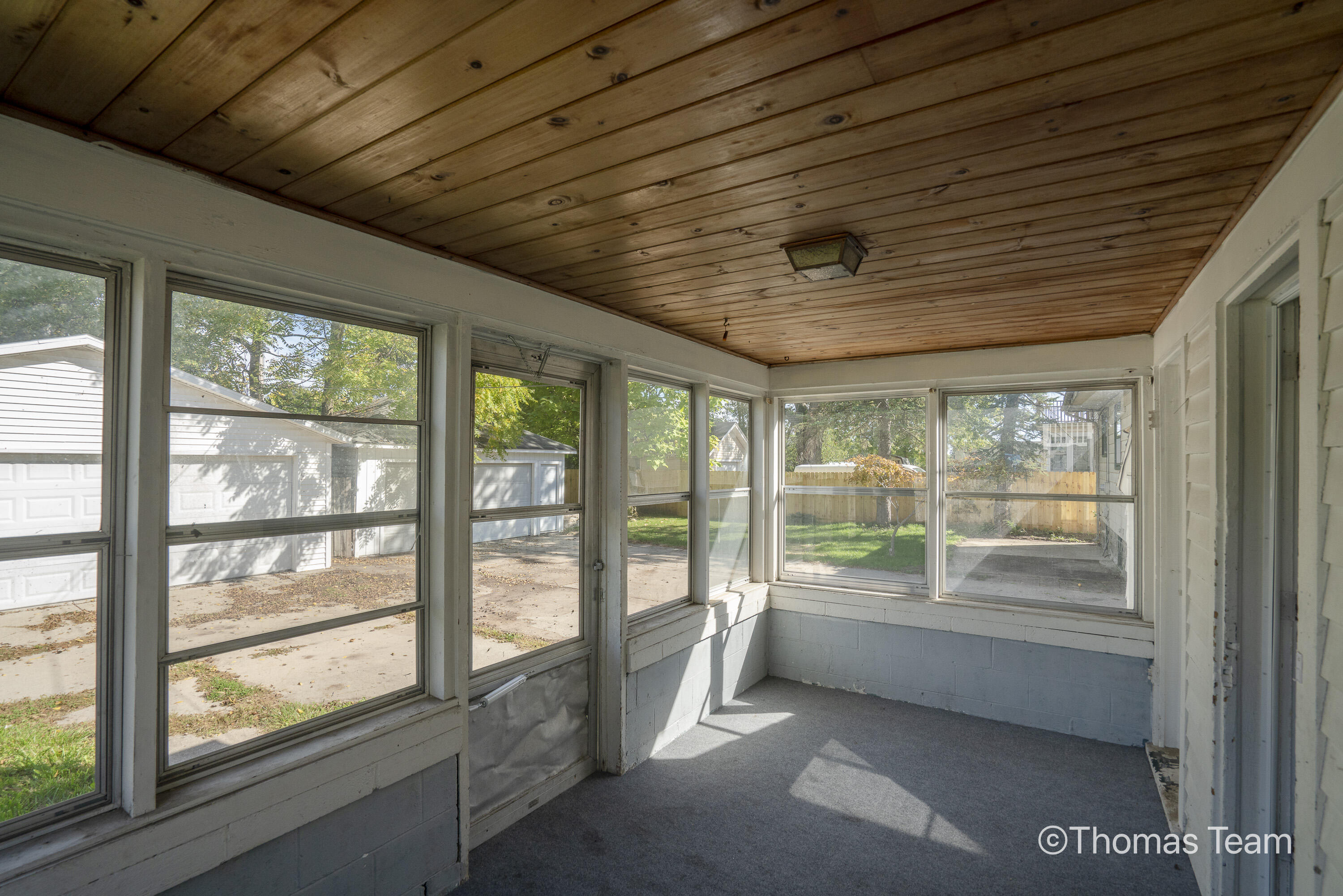 543 Shirley Street NE Grand Rapids MI 49503