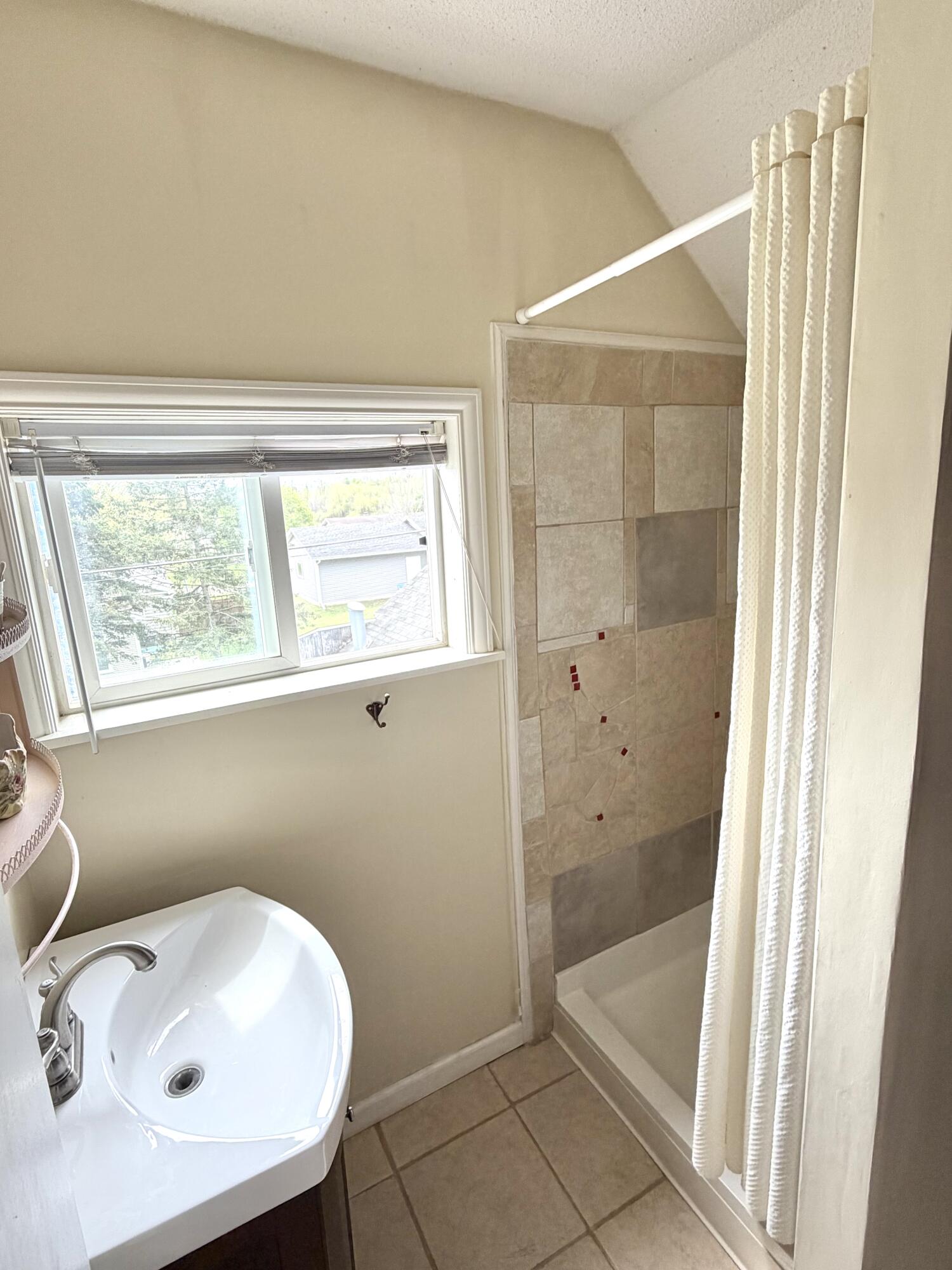 537 W Main Street Fennville MI 49408