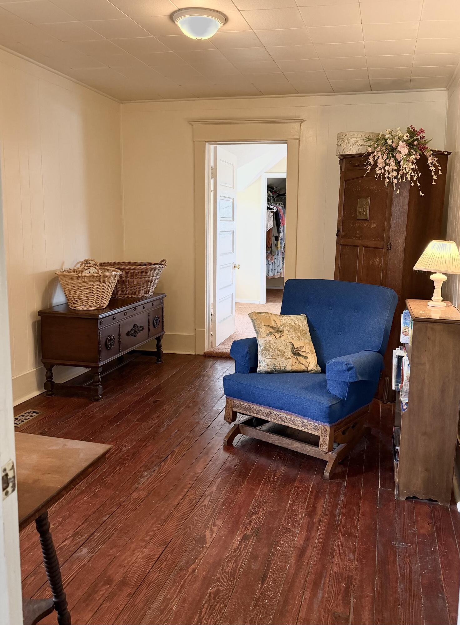 537 W Main Street Fennville MI 49408