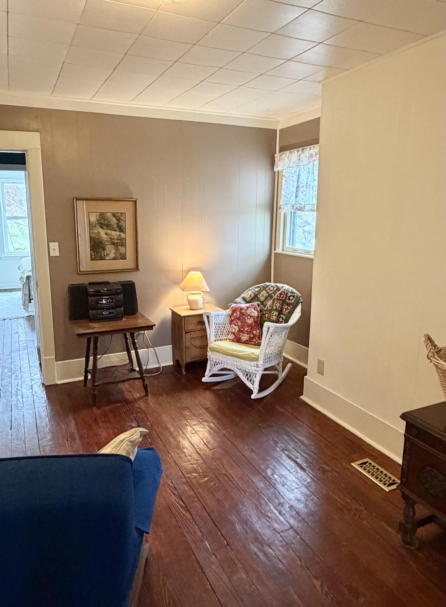 537 W Main Street Fennville MI 49408