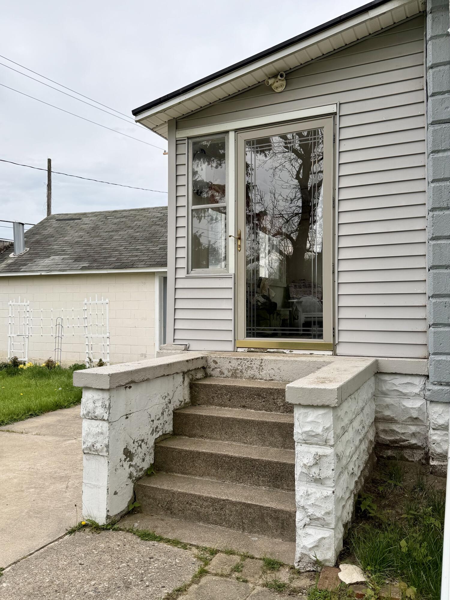 537 W Main Street Fennville MI 49408