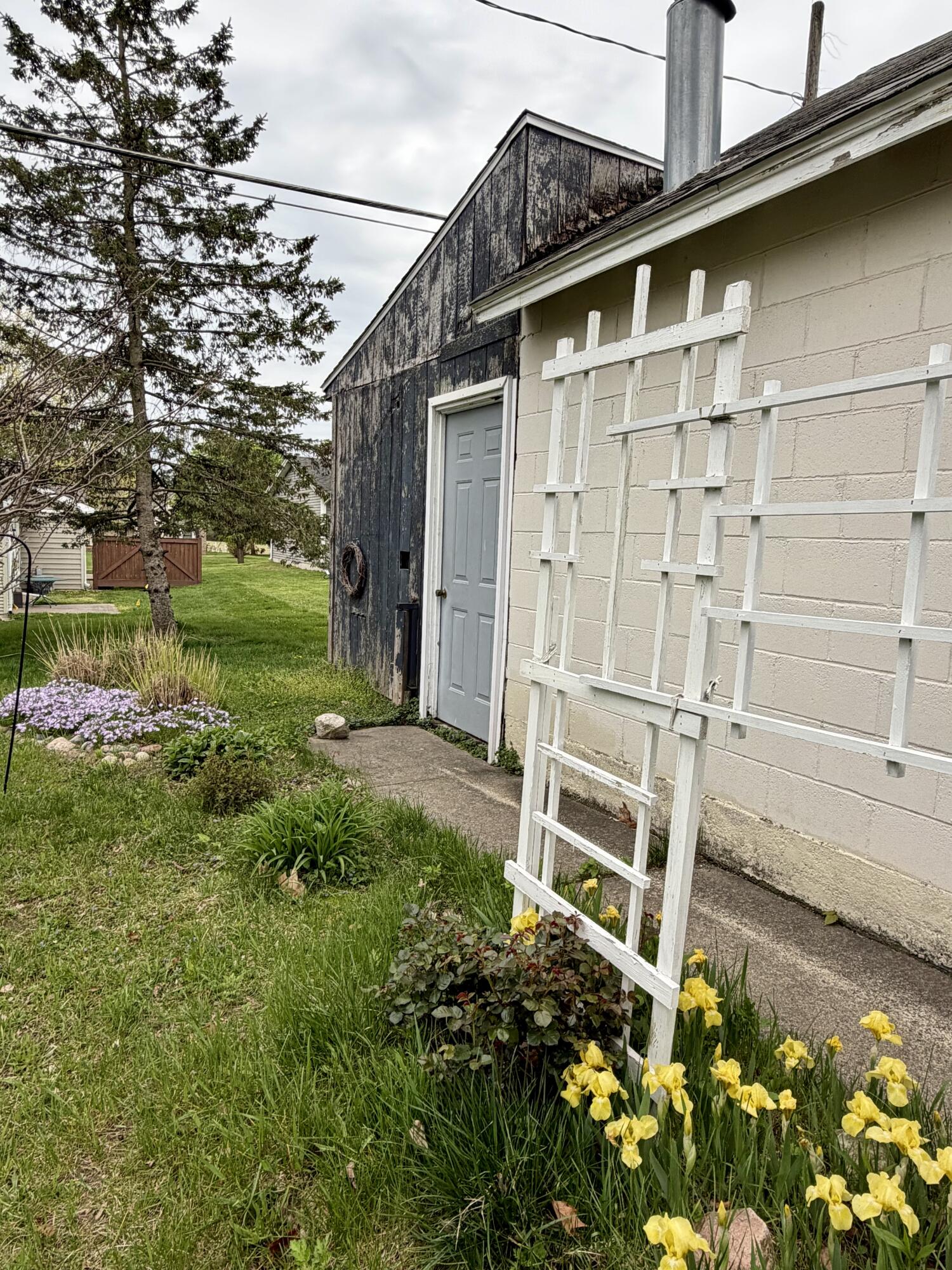 537 W Main Street Fennville MI 49408