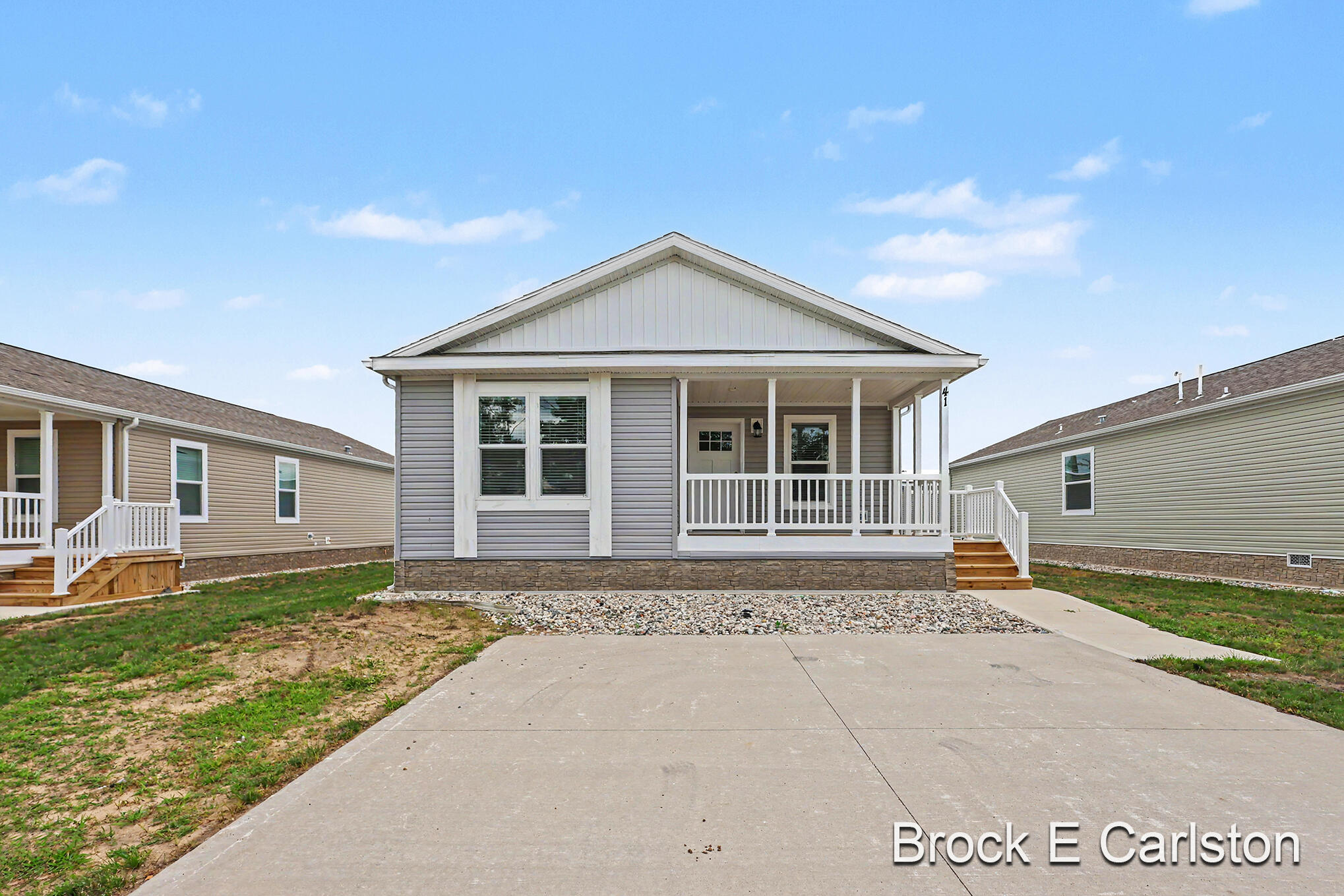 1283 E Ellis Road Norton Shores MI 49441