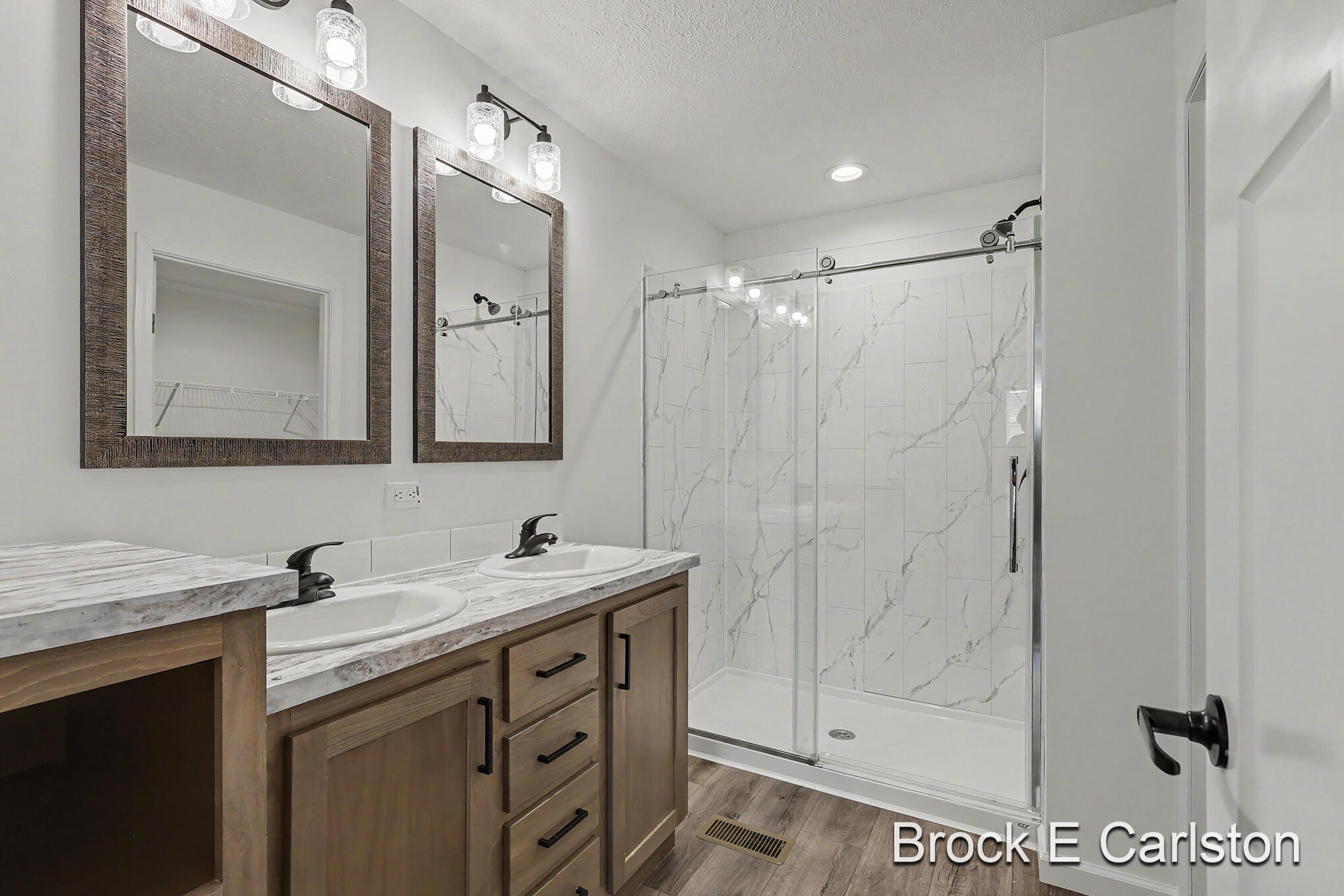 1283 E Ellis Road Norton Shores MI 49441