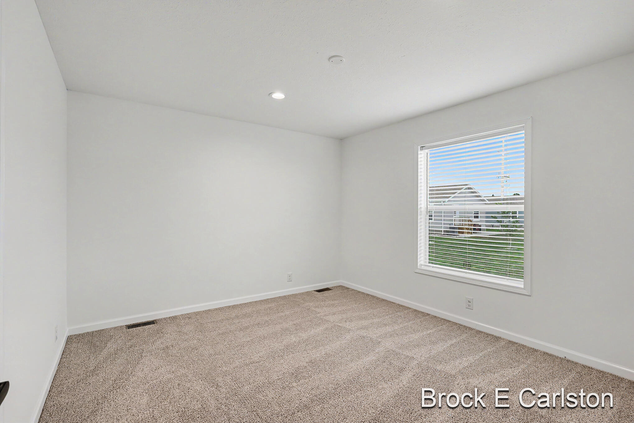 1283 E Ellis Road Norton Shores MI 49441