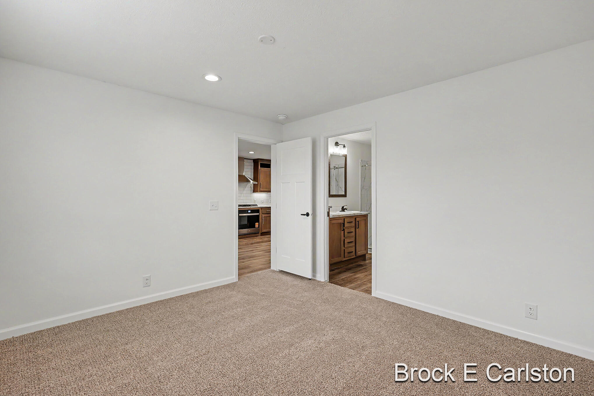 1283 E Ellis Road Norton Shores MI 49441