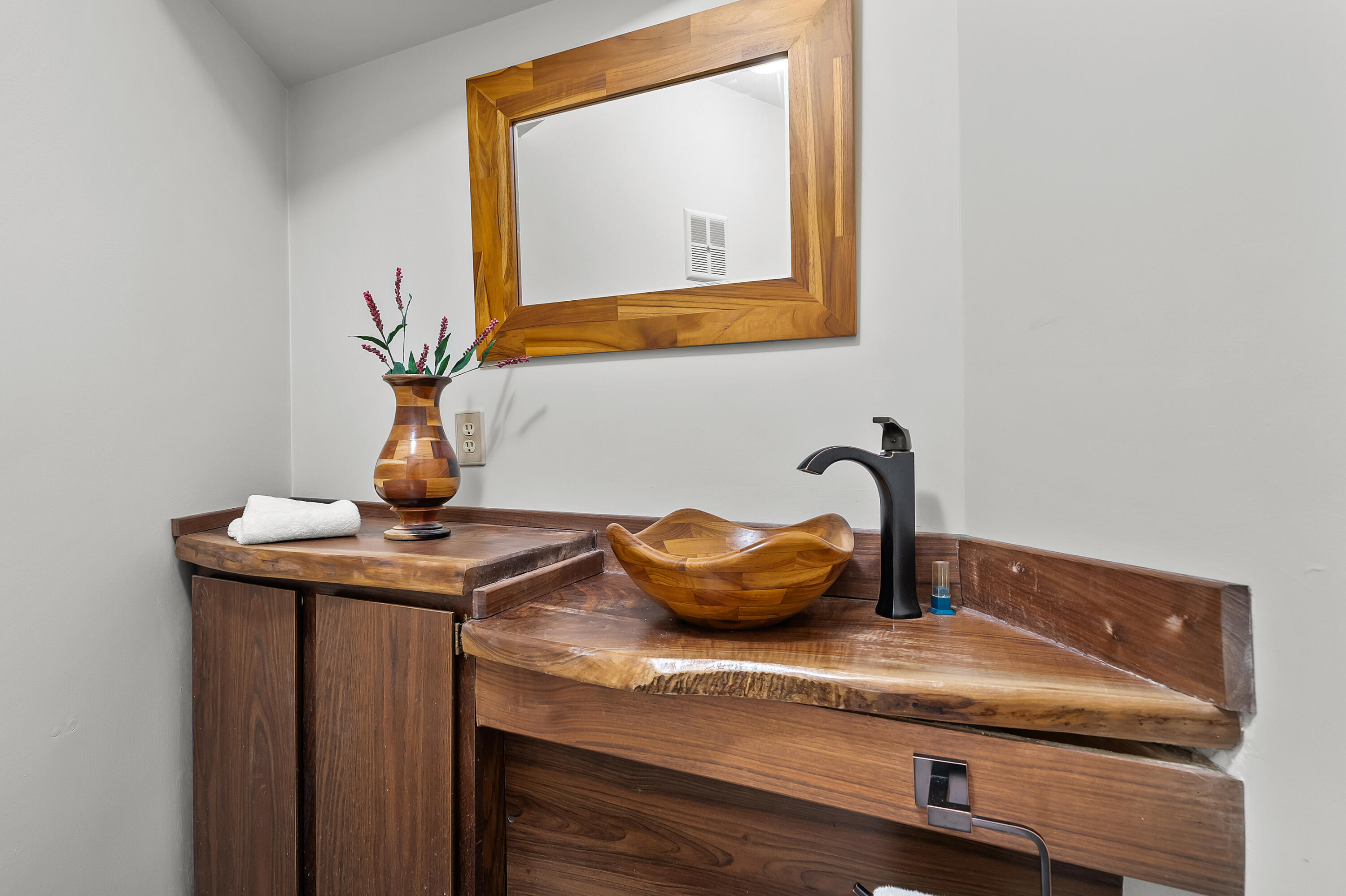 2755 N 9th Street Kalamazoo MI 49009