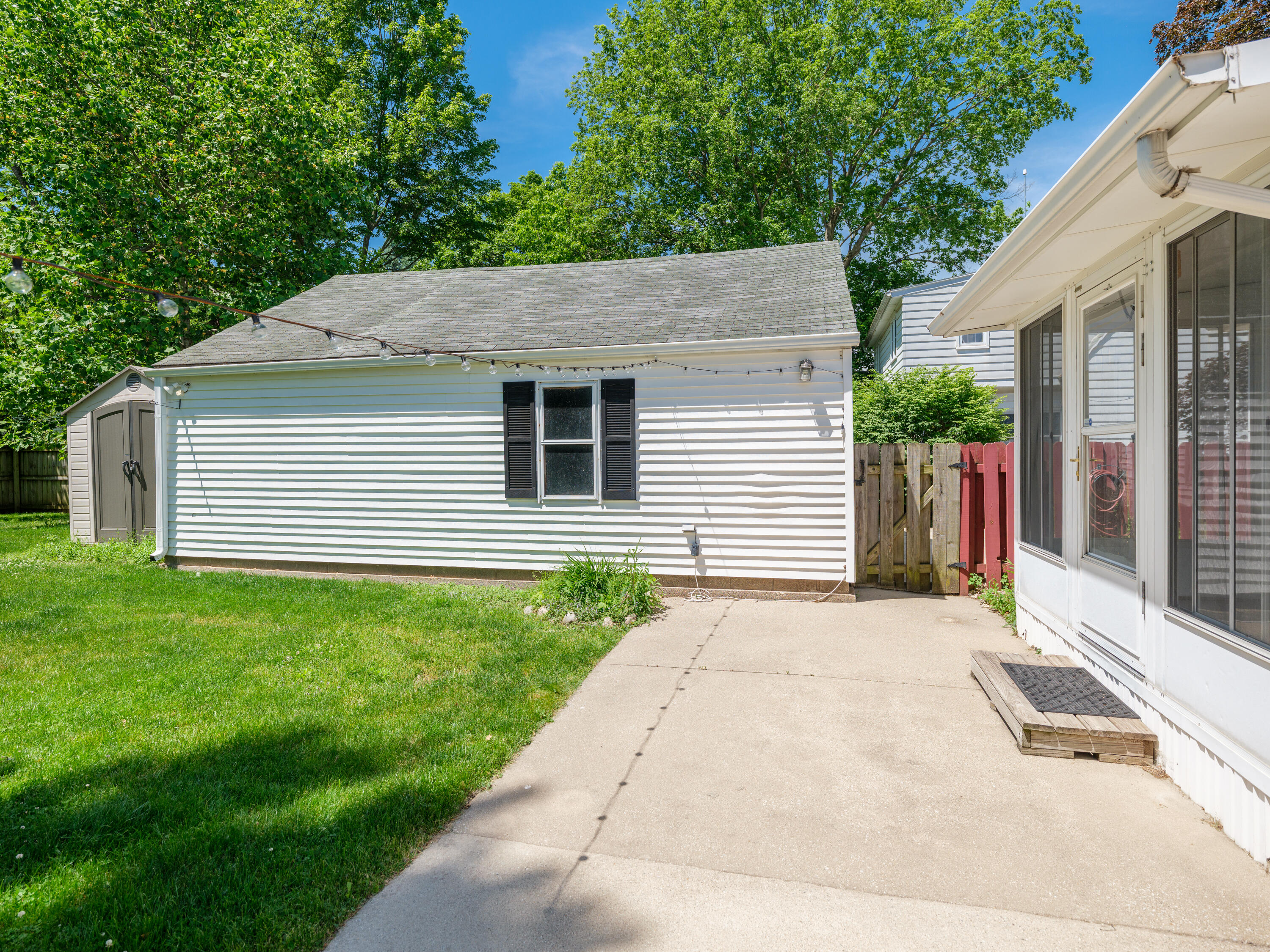 1322 Homecrest Avenue Kalamazoo MI 49001