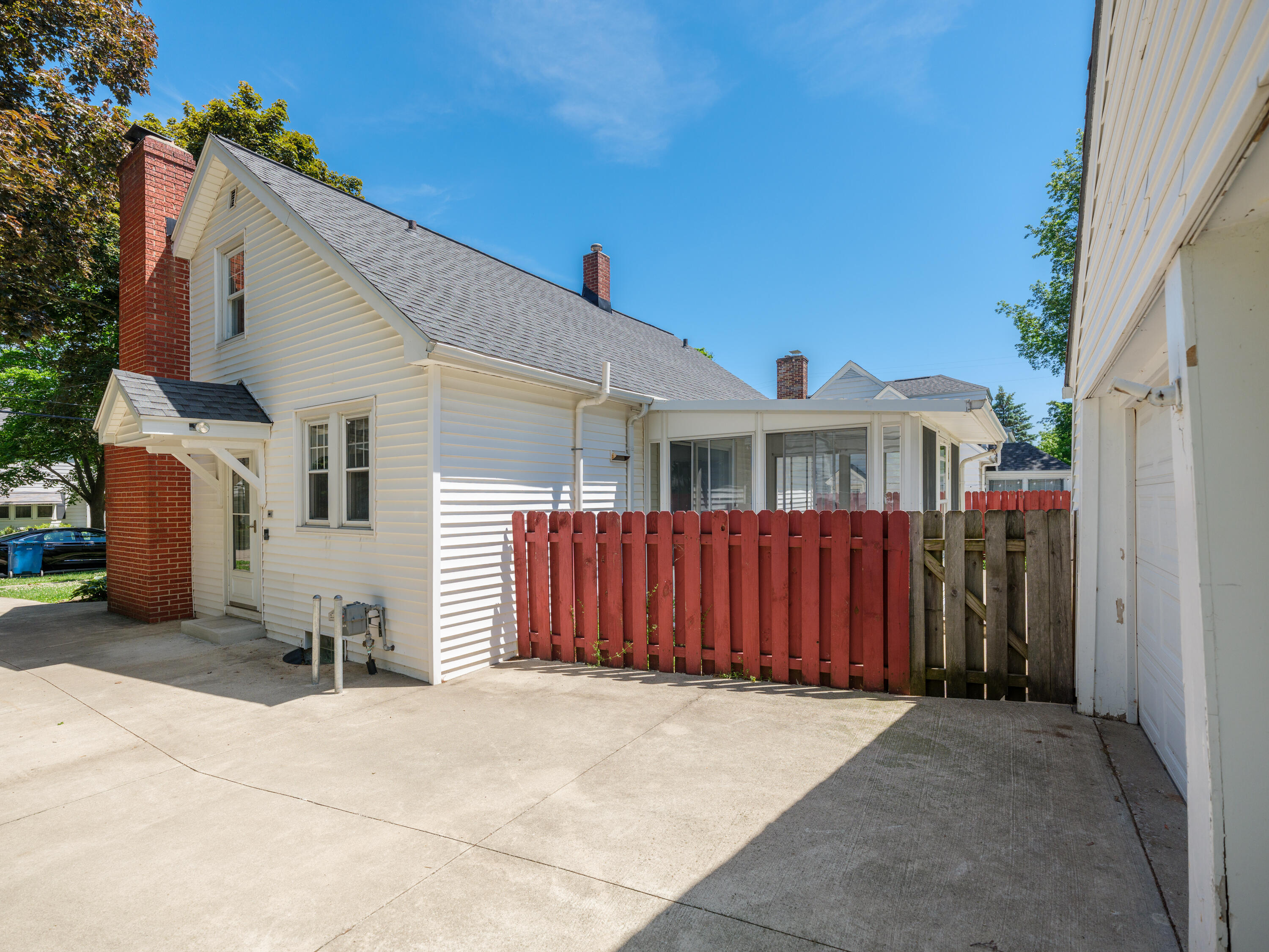 1322 Homecrest Avenue Kalamazoo MI 49001
