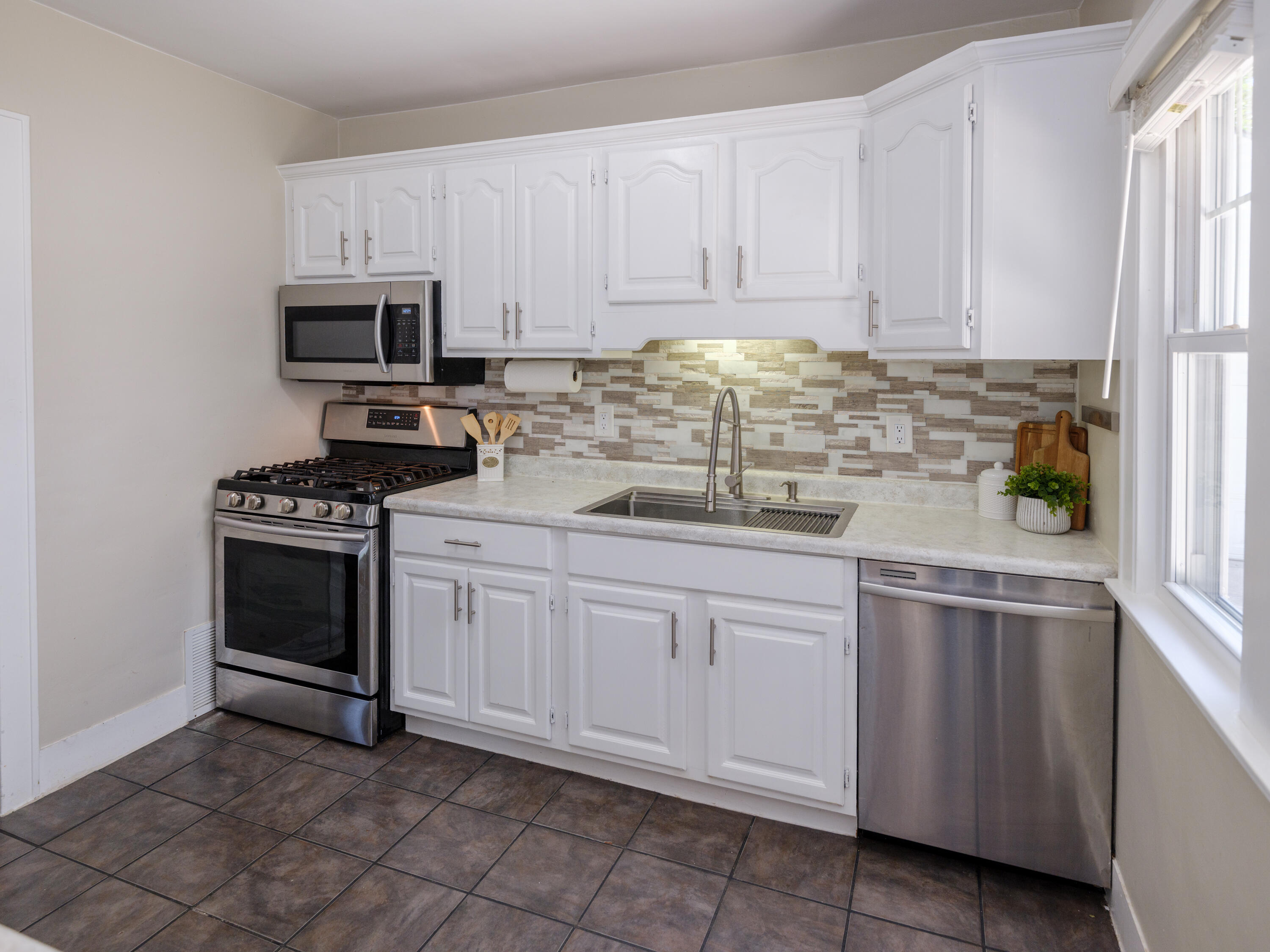 1322 Homecrest Avenue Kalamazoo MI 49001