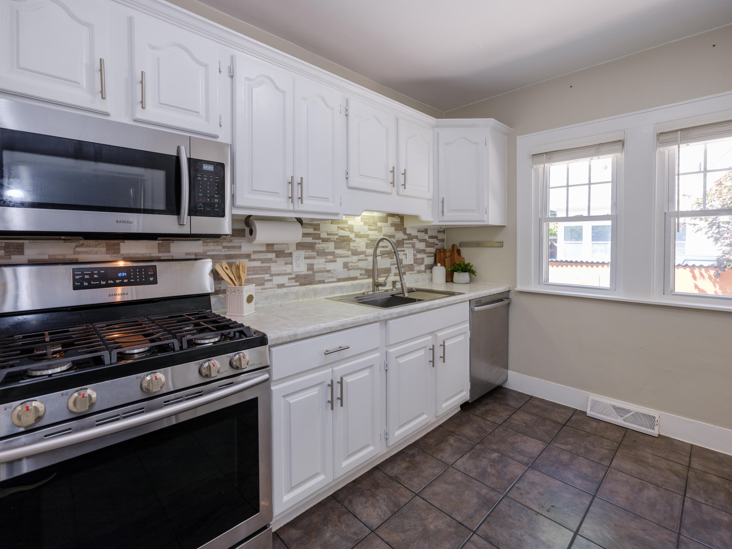 1322 Homecrest Avenue Kalamazoo MI 49001