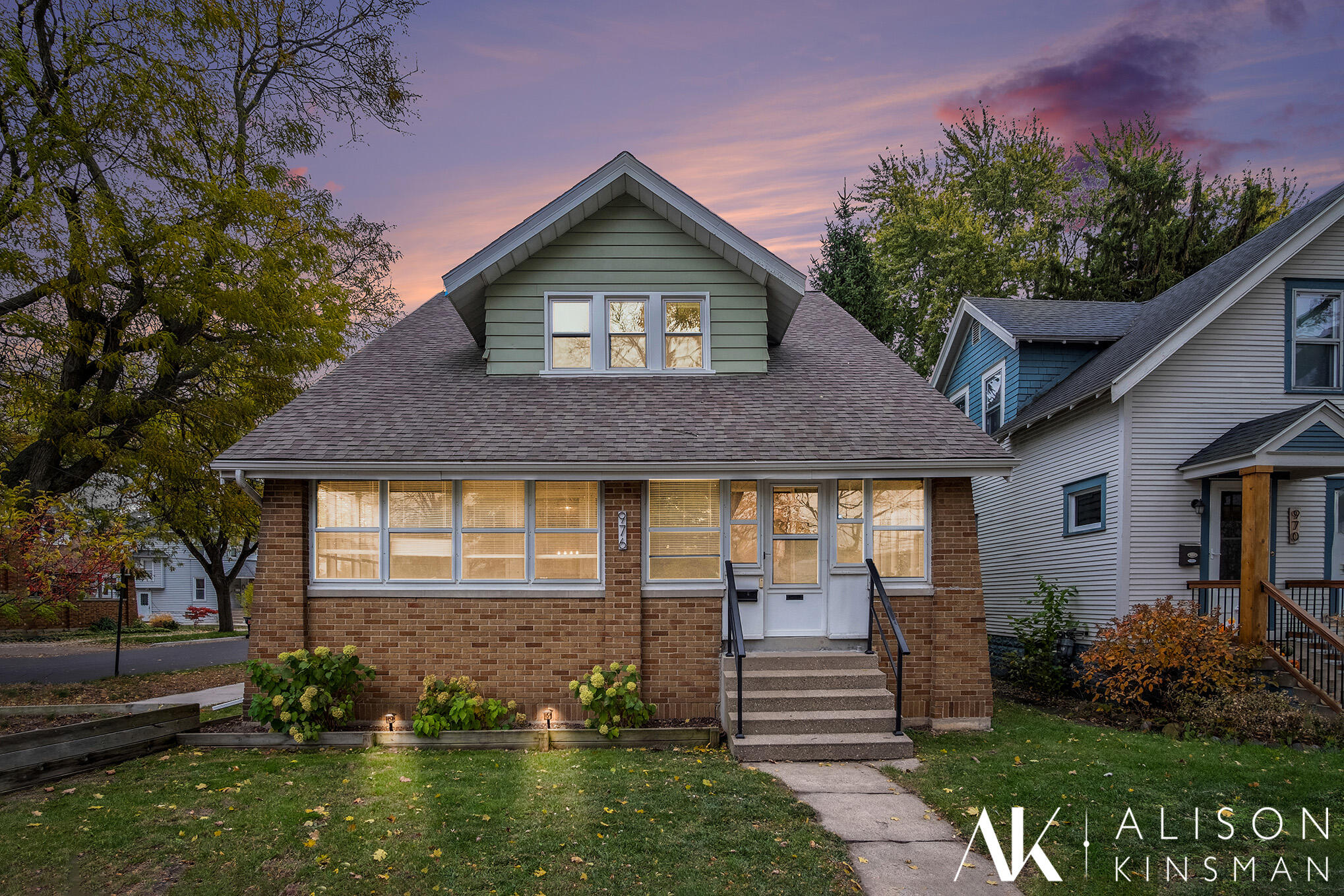 976 Lincoln Avenue NW Grand Rapids MI 49504