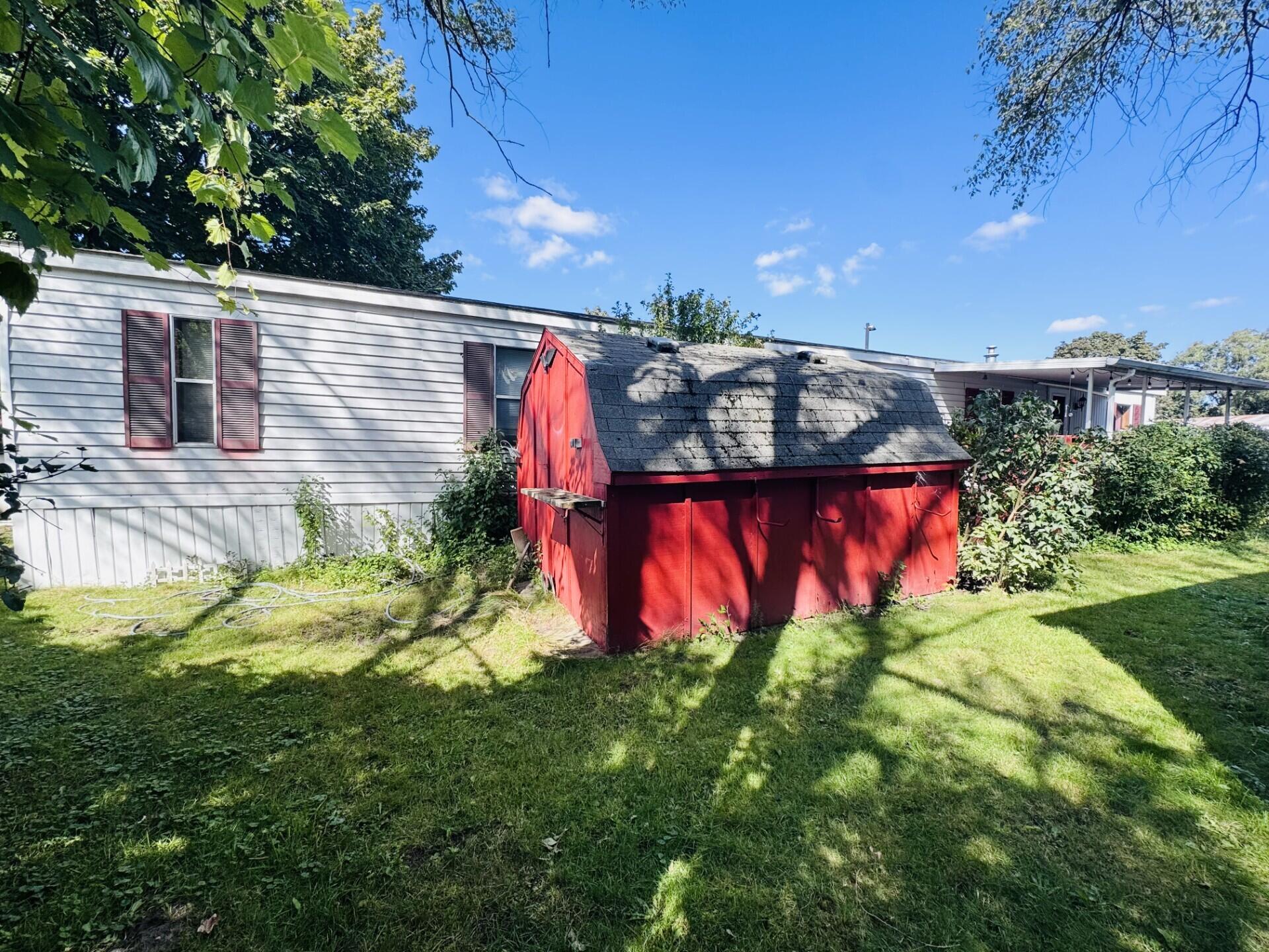 58 S Green Meadows Street SE Grand Rapids MI 49548