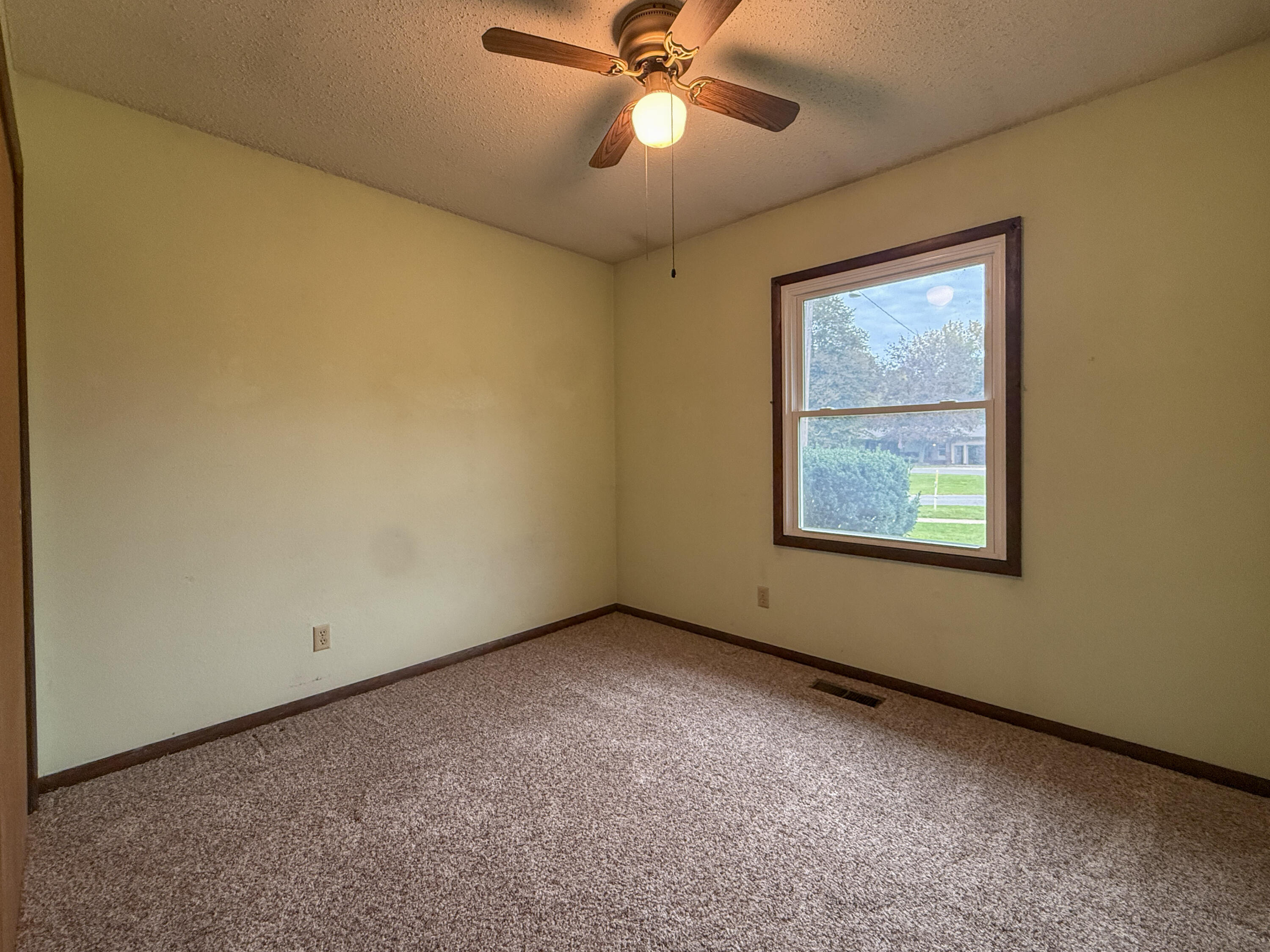 384 Maple Street Coloma MI 49038