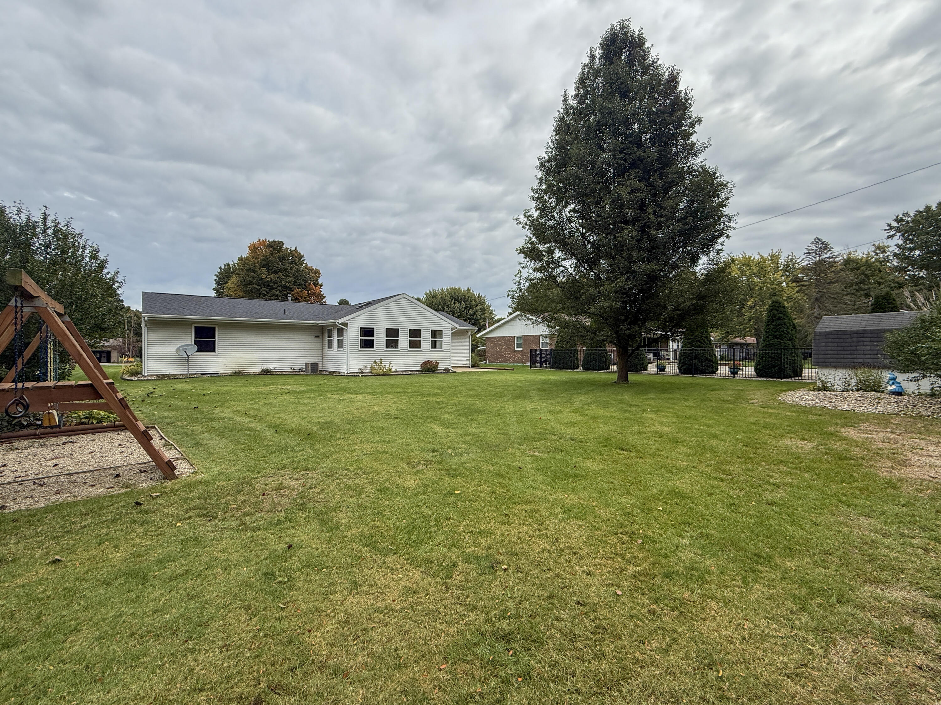 384 Maple Street Coloma MI 49038