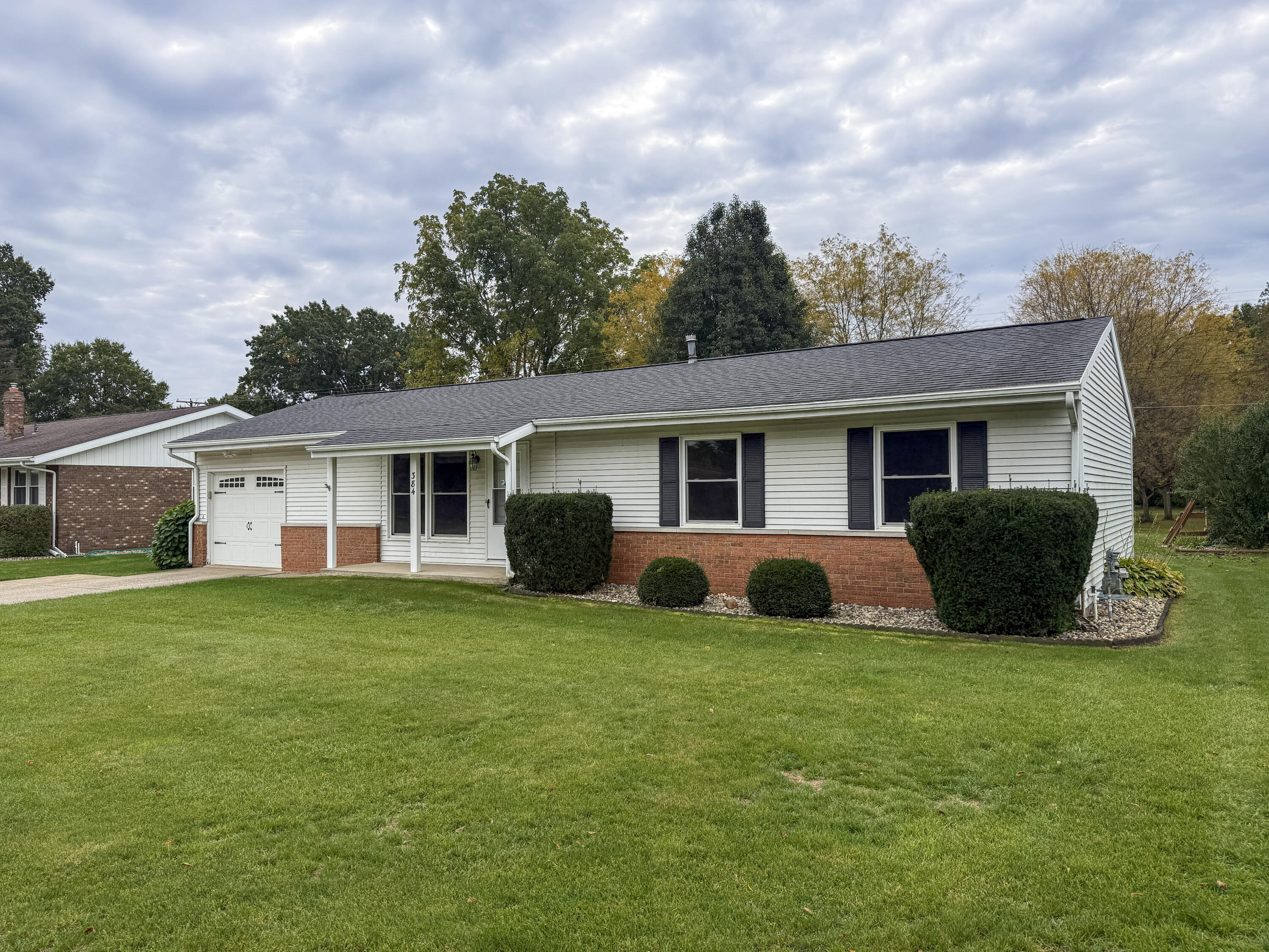 384 Maple Street Coloma MI 49038