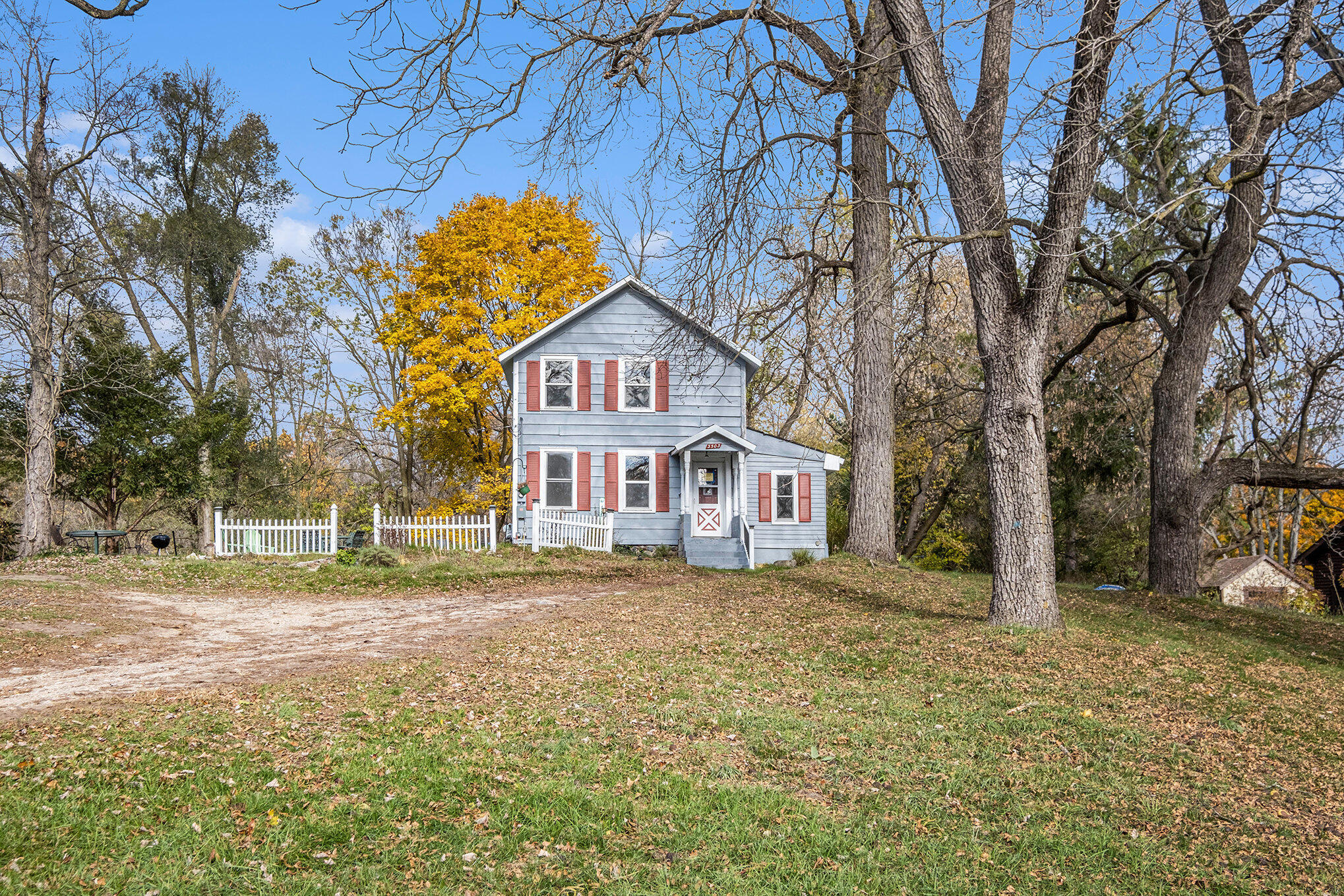 3503 3 Mile Road NE Grand Rapids MI 49525