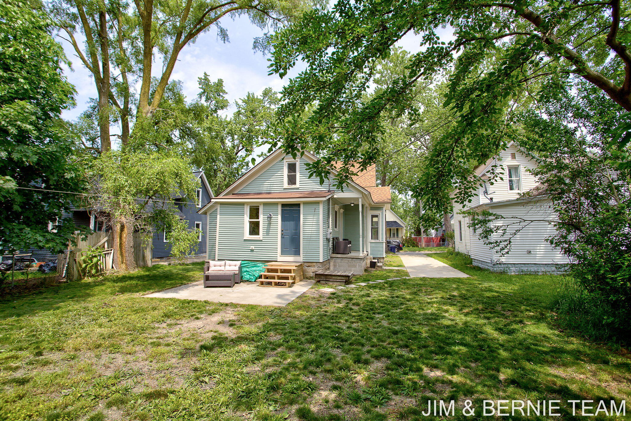 124 E 17th Street Holland MI 49423
