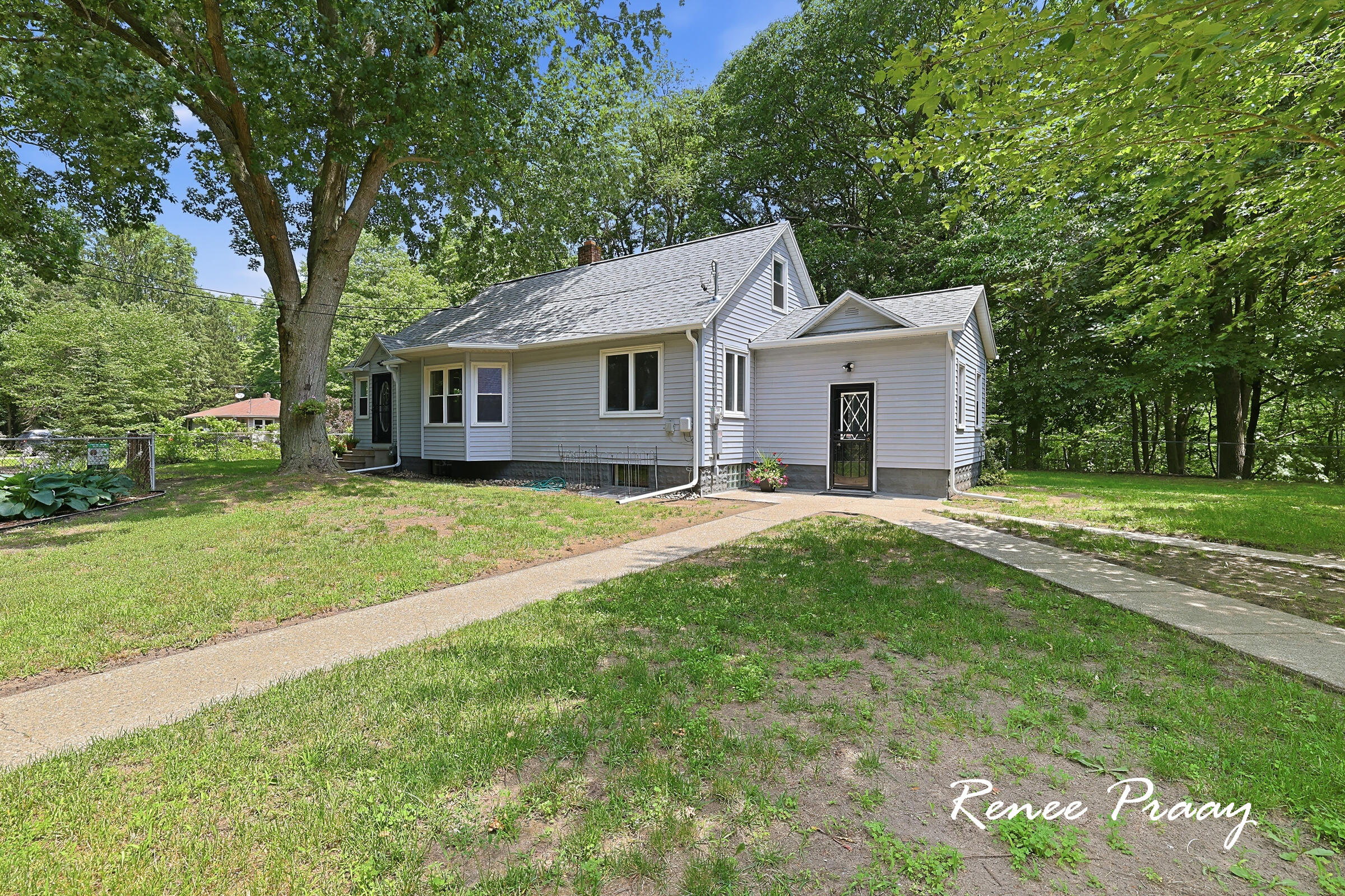 2956 Debaker Road Muskegon MI 49444