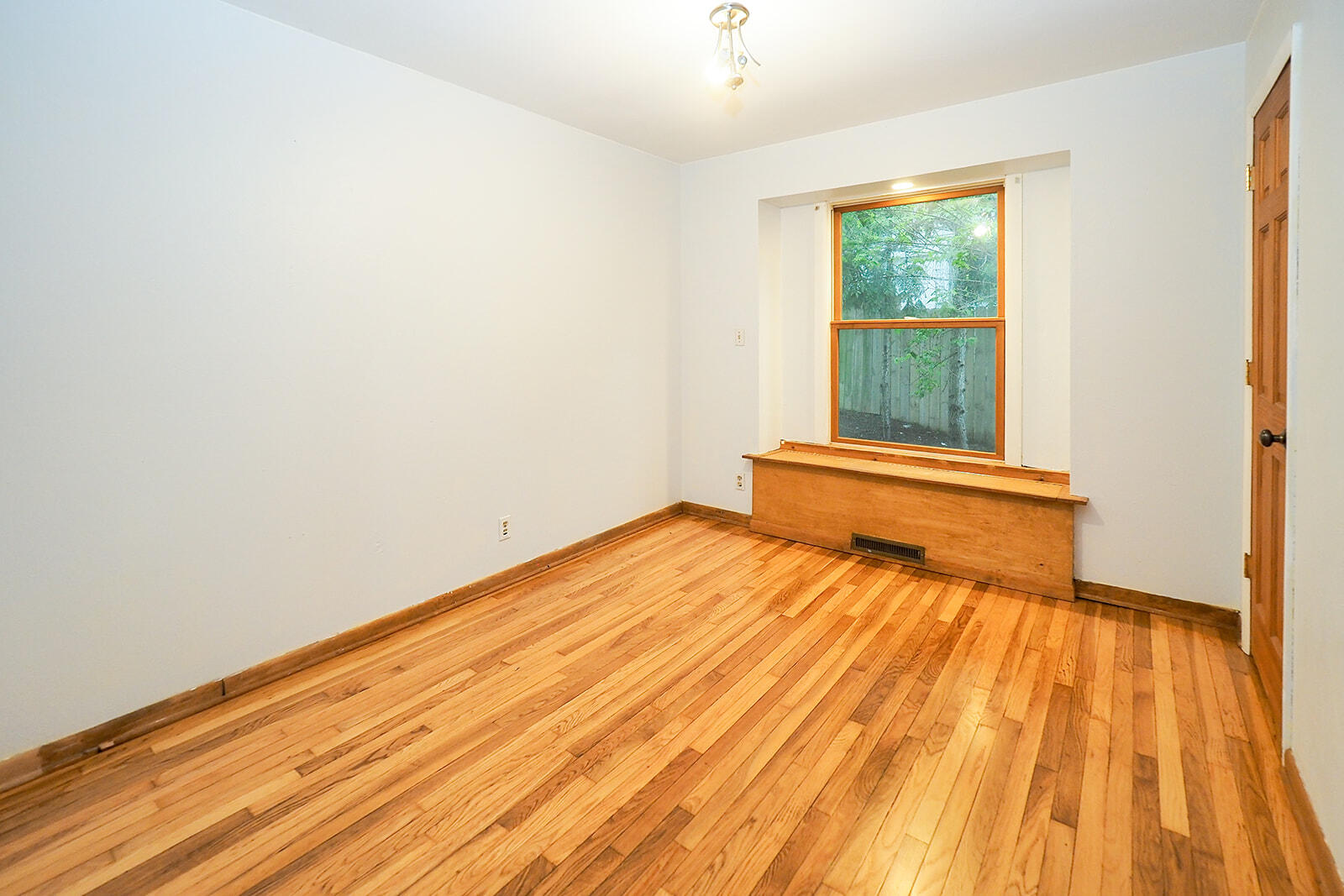 923 Bell Avenue New Buffalo MI 49117