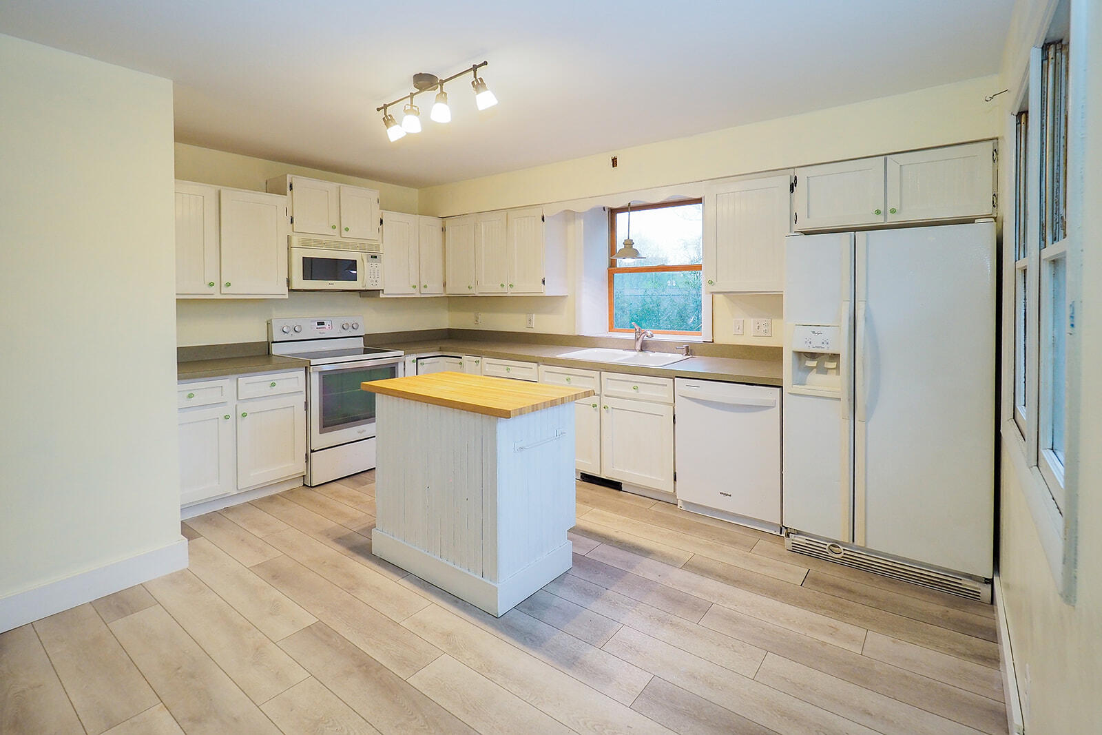 923 Bell Avenue New Buffalo MI 49117