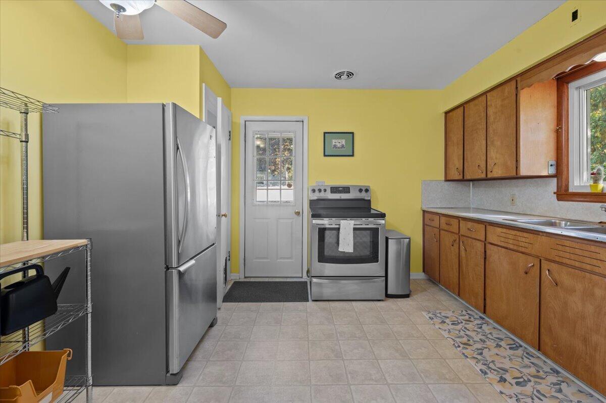 2926 Cheney Avenue NE Grand Rapids MI 49505
