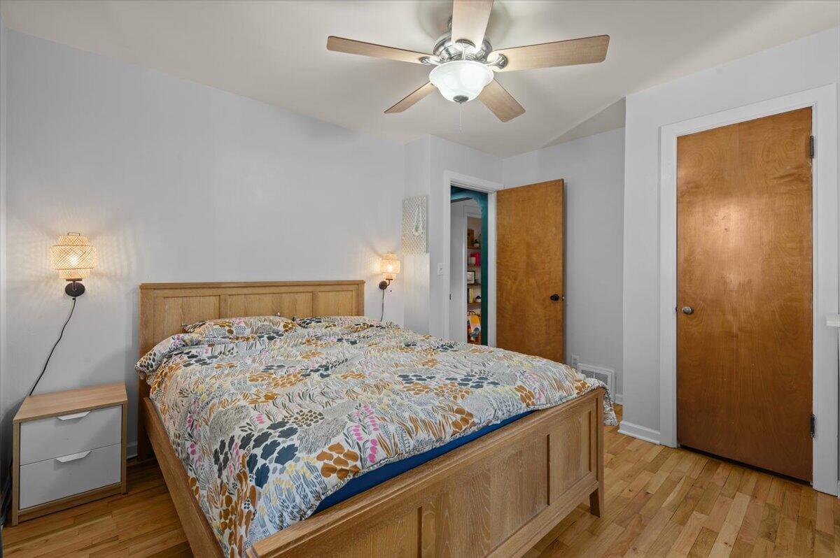 2926 Cheney Avenue NE Grand Rapids MI 49505