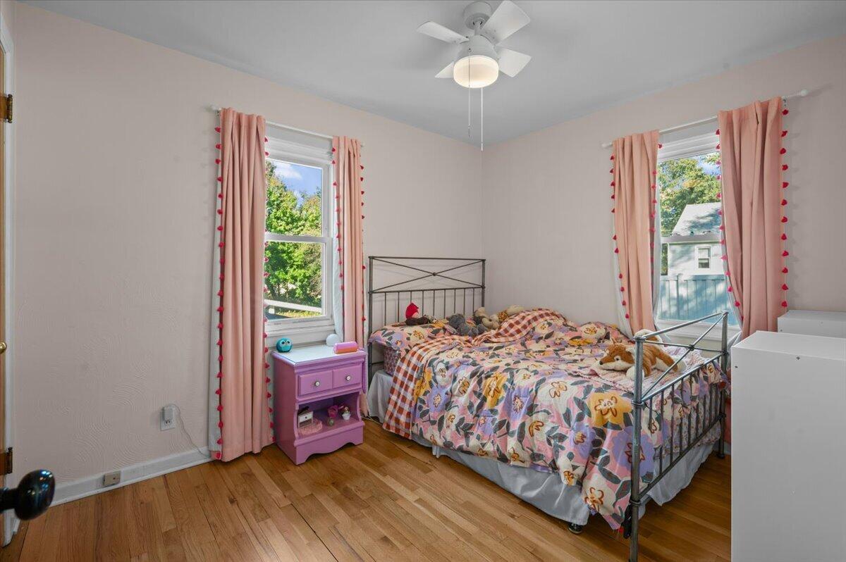 2926 Cheney Avenue NE Grand Rapids MI 49505