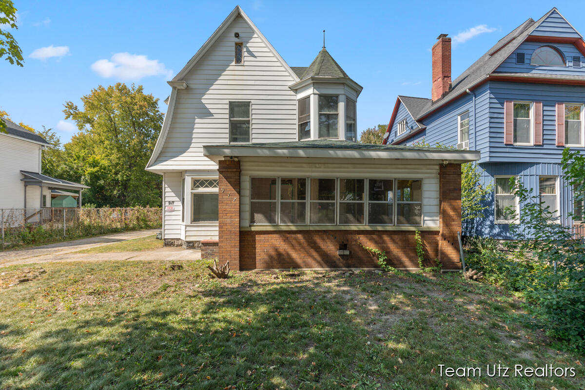 917 Jefferson Avenue SE Grand Rapids MI 49507