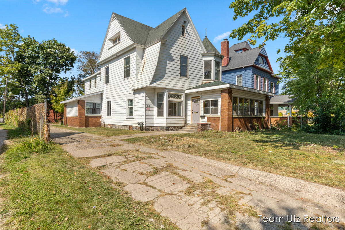 917 Jefferson Avenue SE Grand Rapids MI 49507