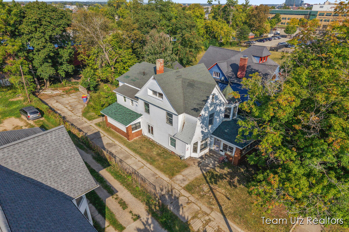 917 Jefferson Avenue SE Grand Rapids MI 49507