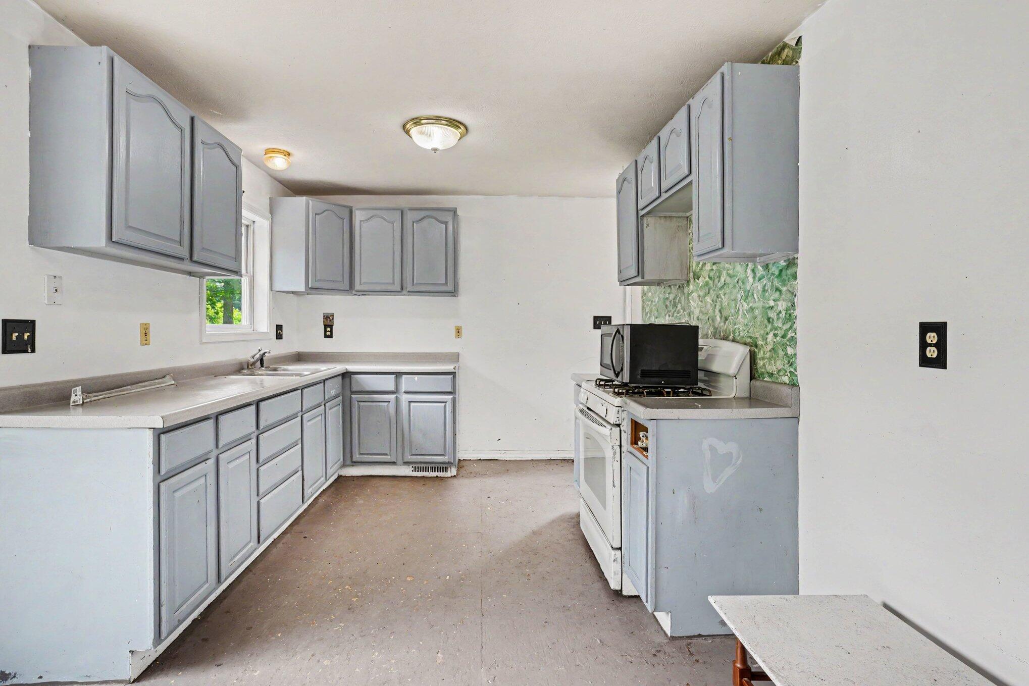 524 Graham Street Cassopolis MI 49031