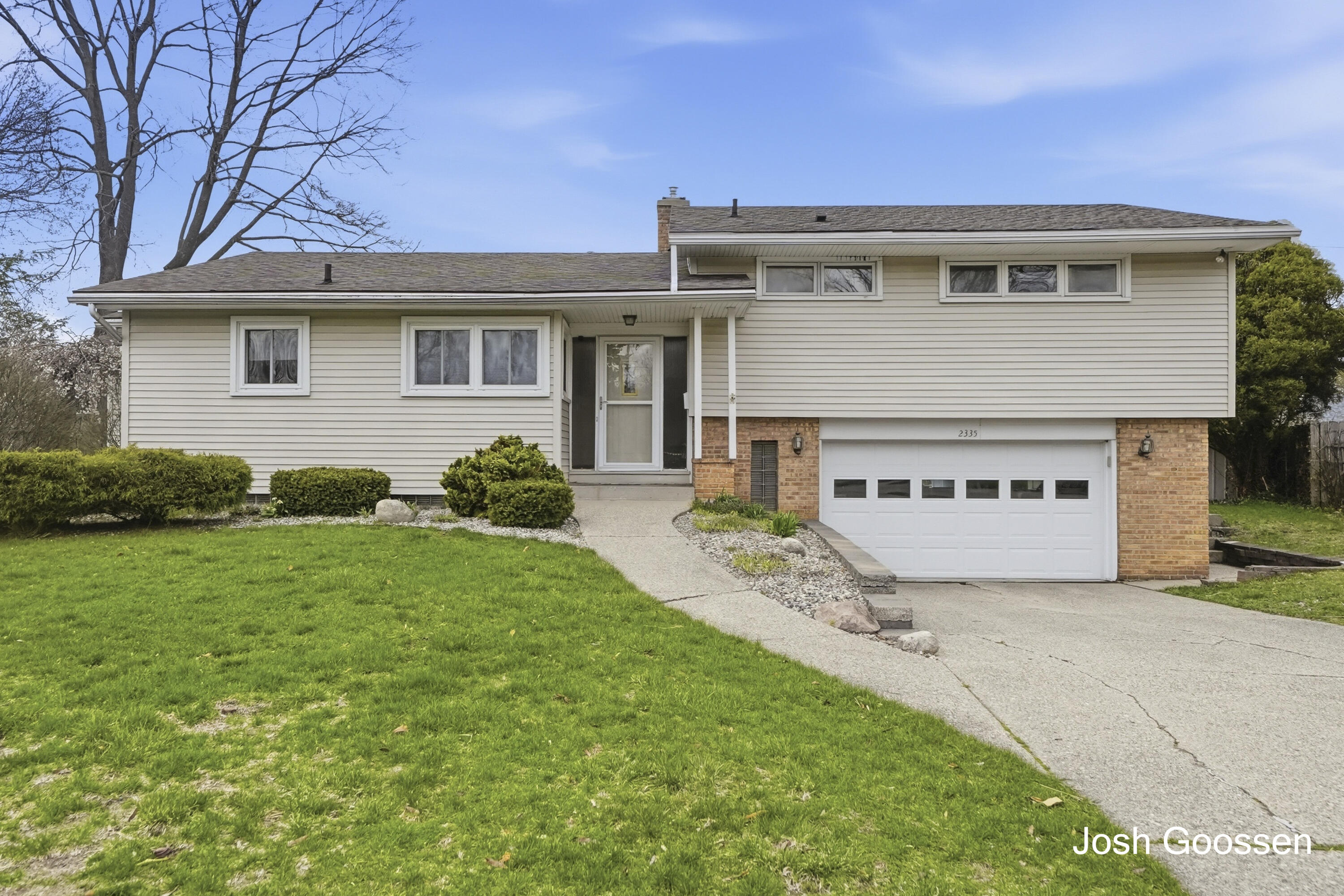 2335 Sinclair Avenue NE Grand Rapids MI 49505