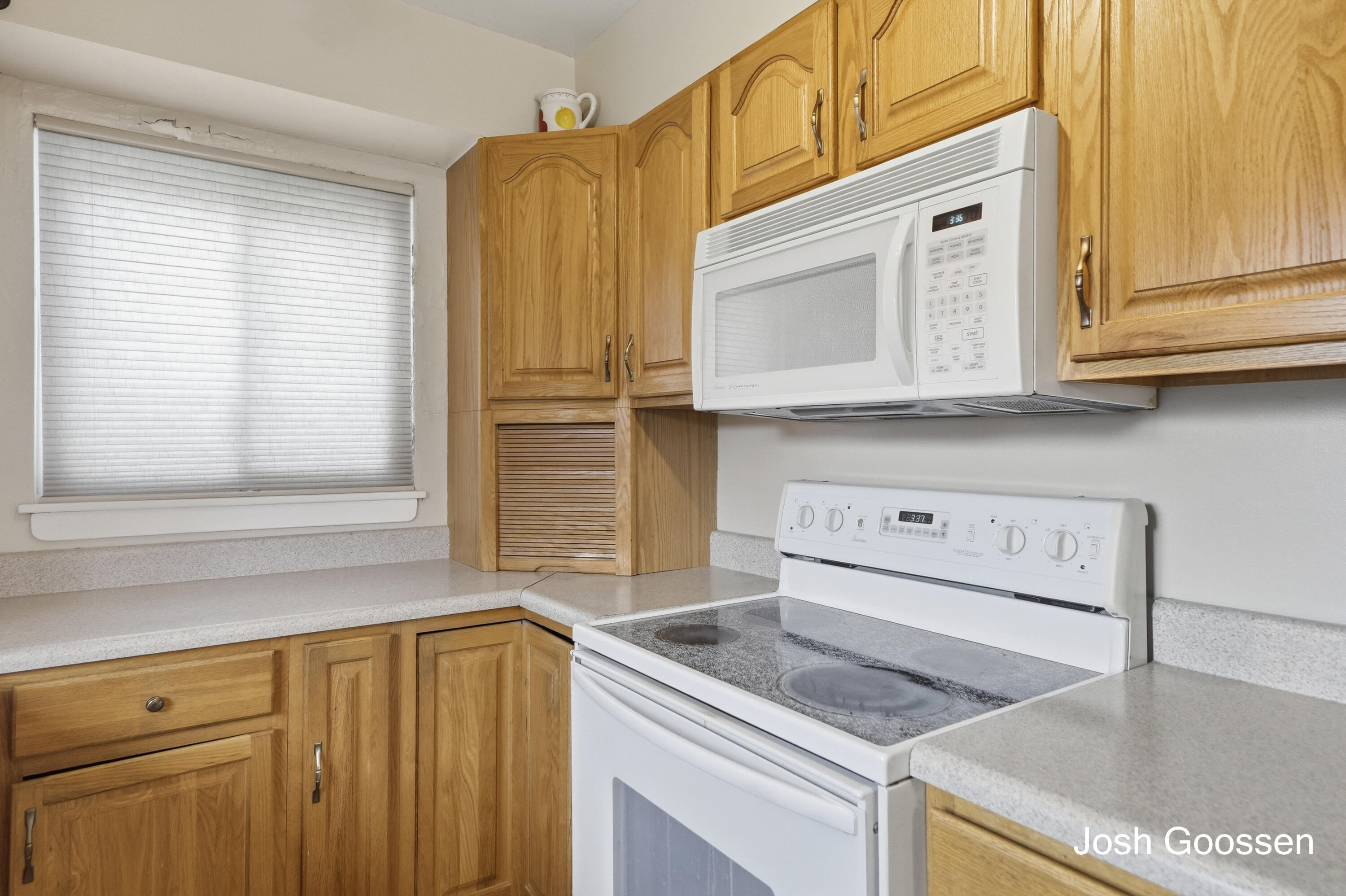 2335 Sinclair Avenue NE Grand Rapids MI 49505