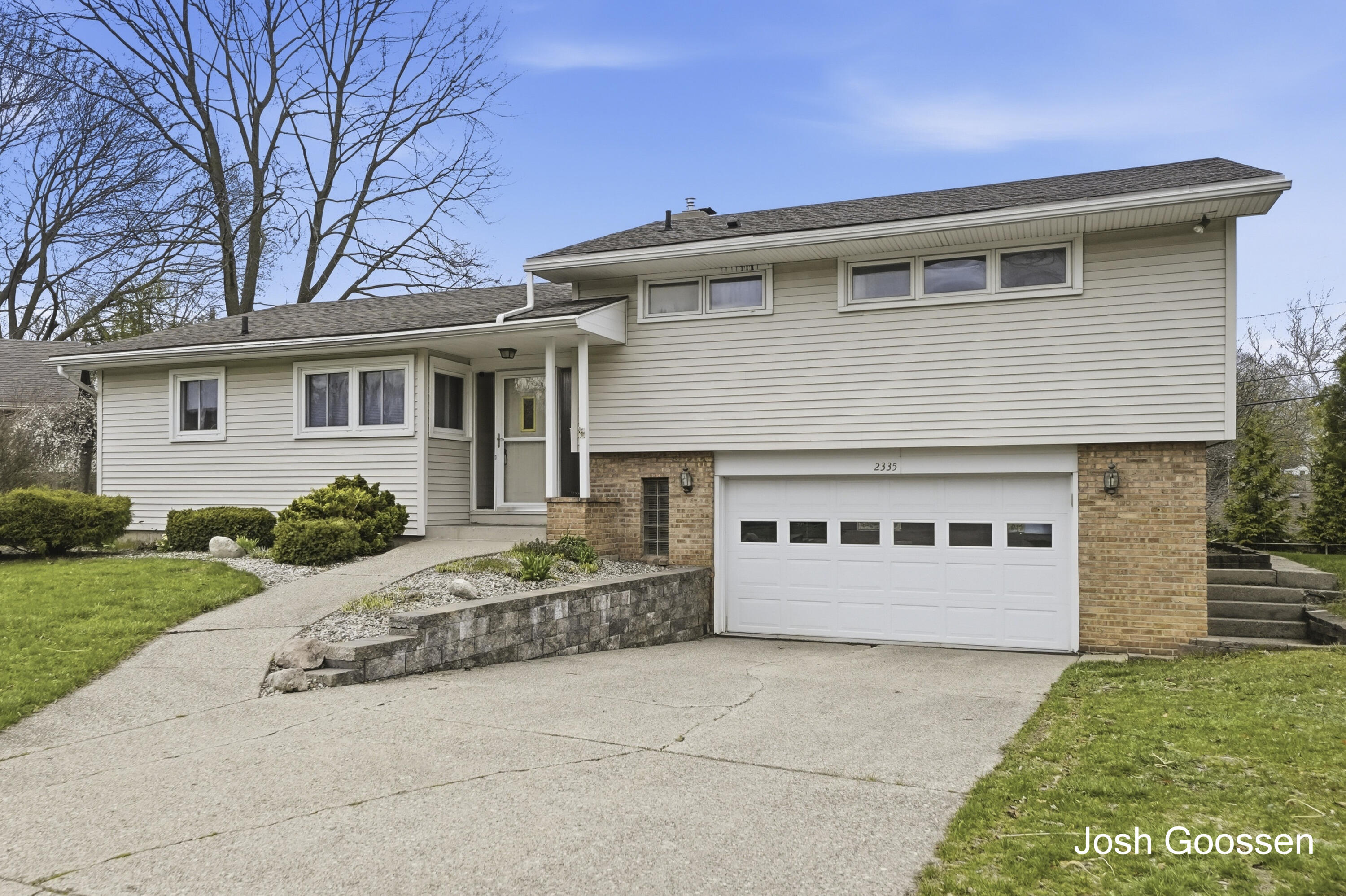 2335 Sinclair Avenue NE Grand Rapids MI 49505